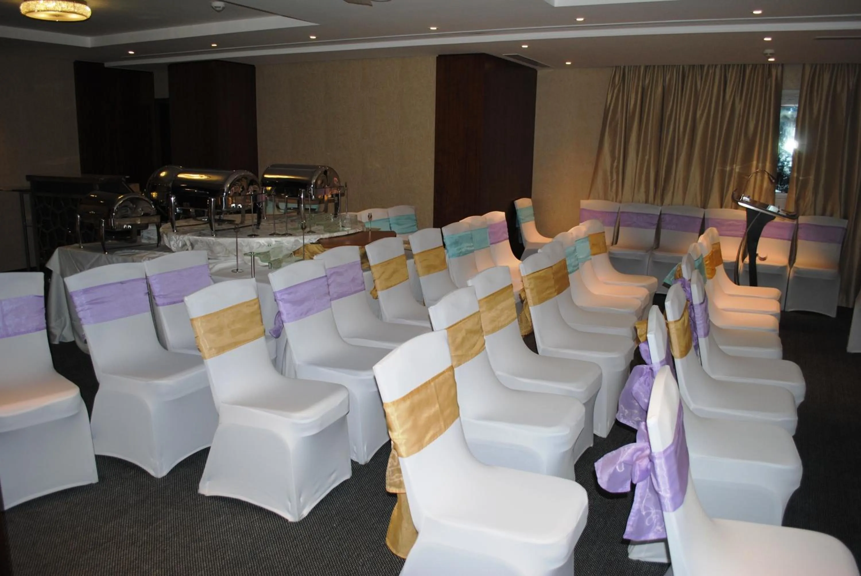 Banquet/Function facilities in Raviz Center Point Hotel
