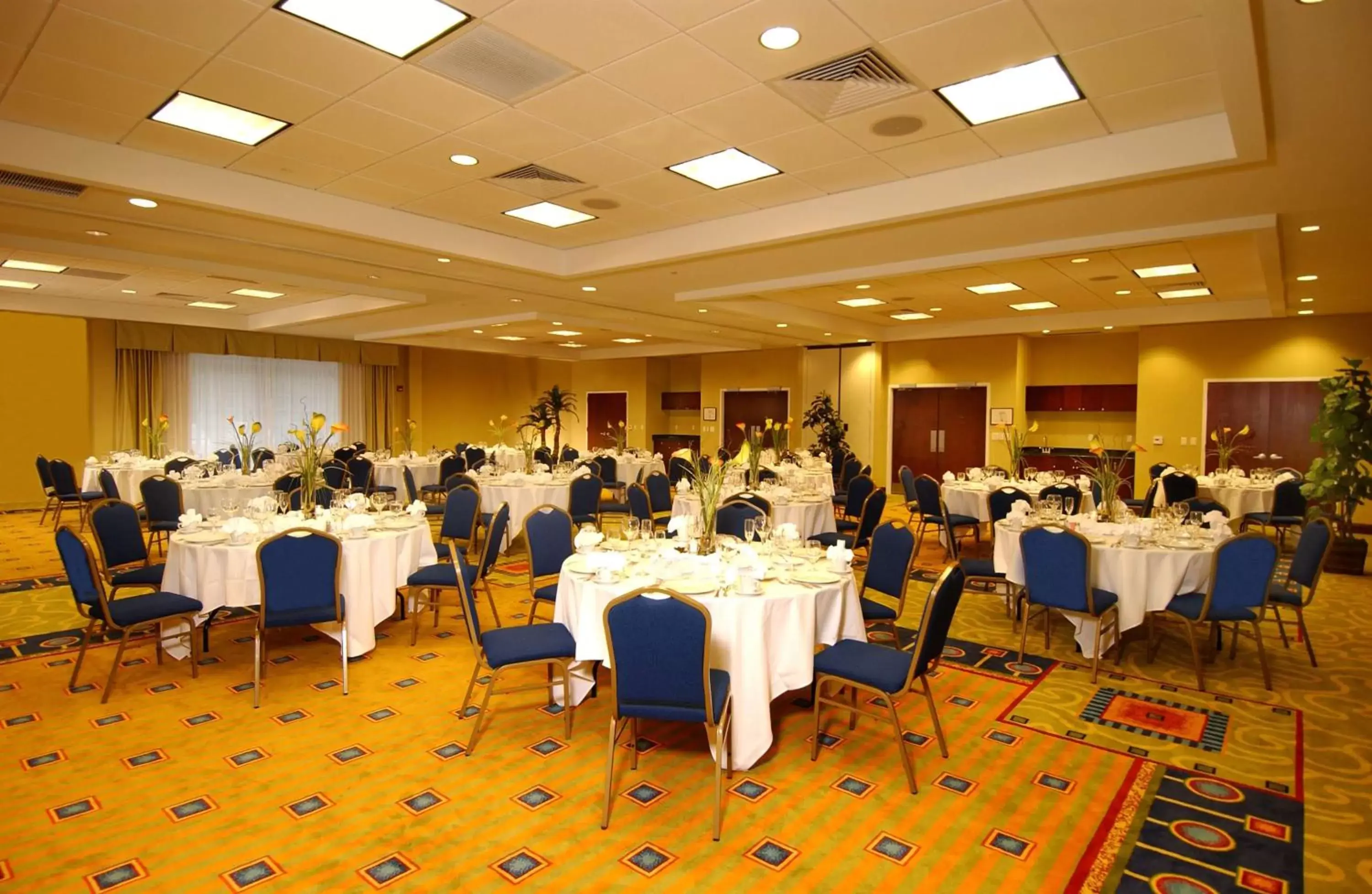 Meeting/conference room, Restaurant/Places to Eat in DoubleTree by Hilton Greensboro