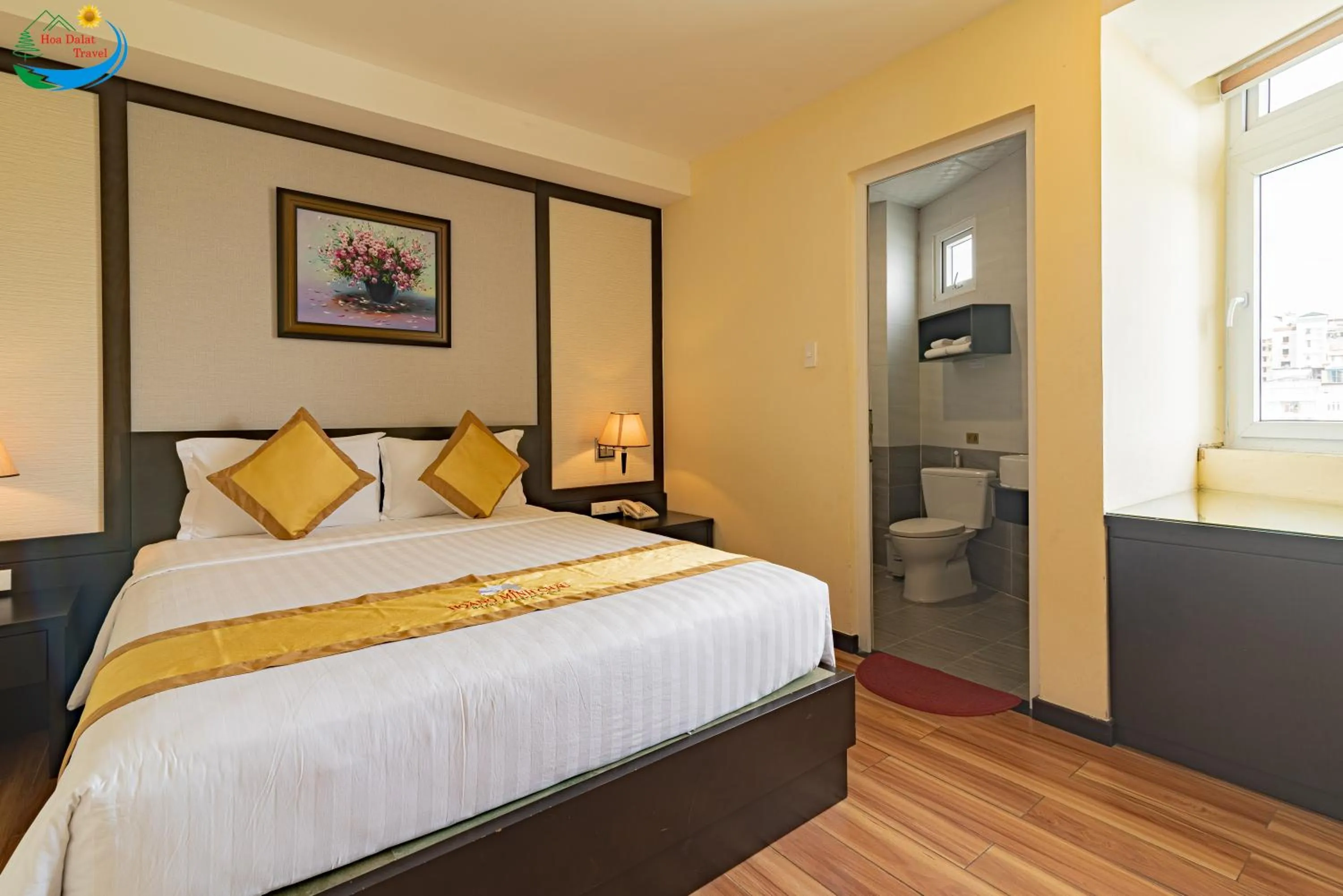 Bed in Hoang Minh Chau Ba Trieu Hotel