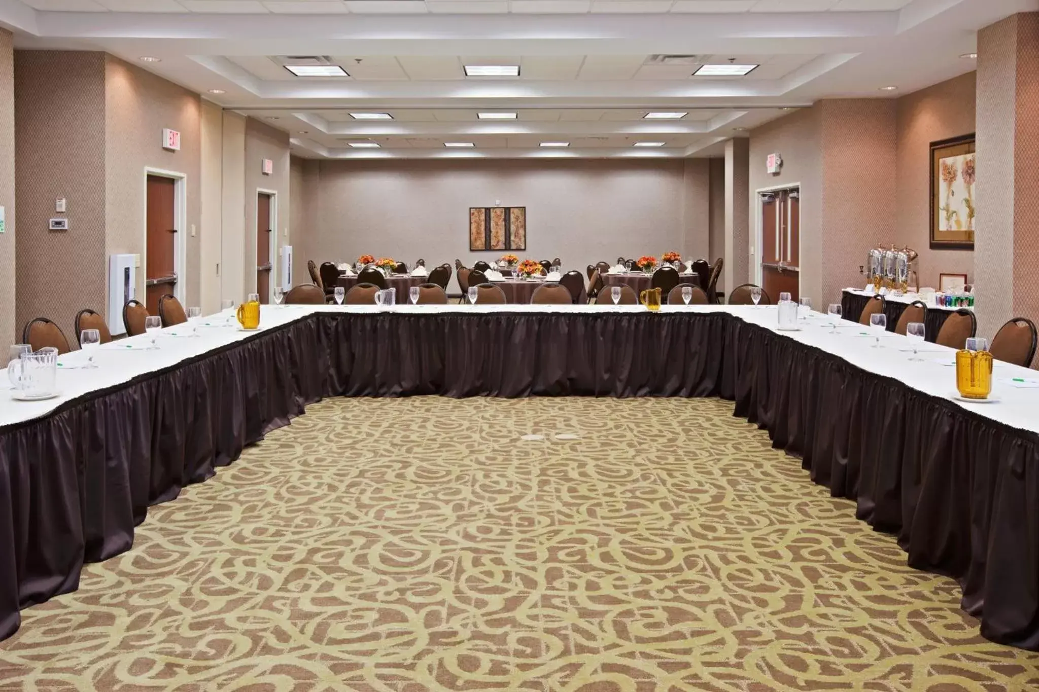 Meeting/conference room in Holiday Inn Florence, an IHG Hotel