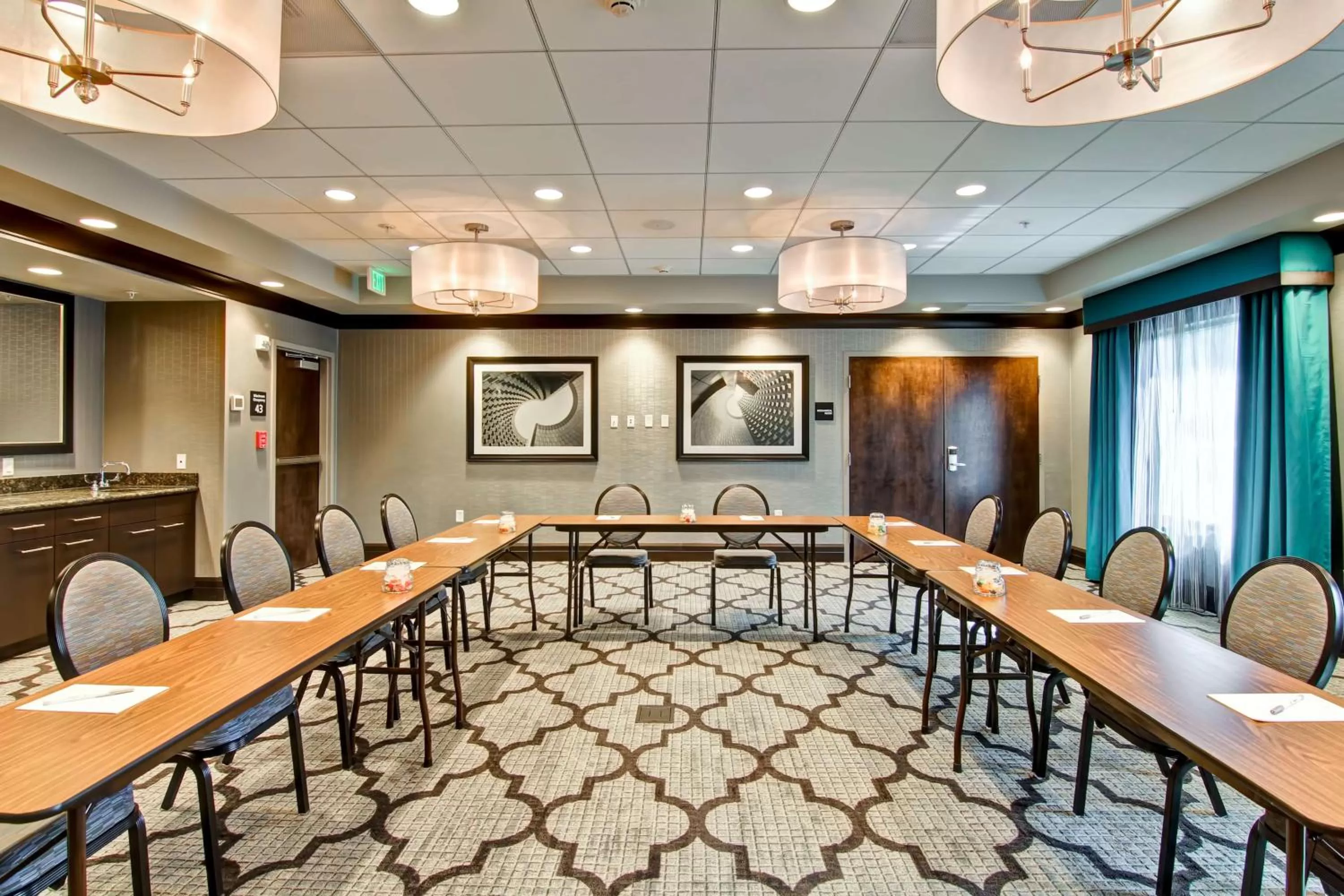 Meeting/conference room in Hampton Inn &amp; Suites Bellevue Downtown/Seattle