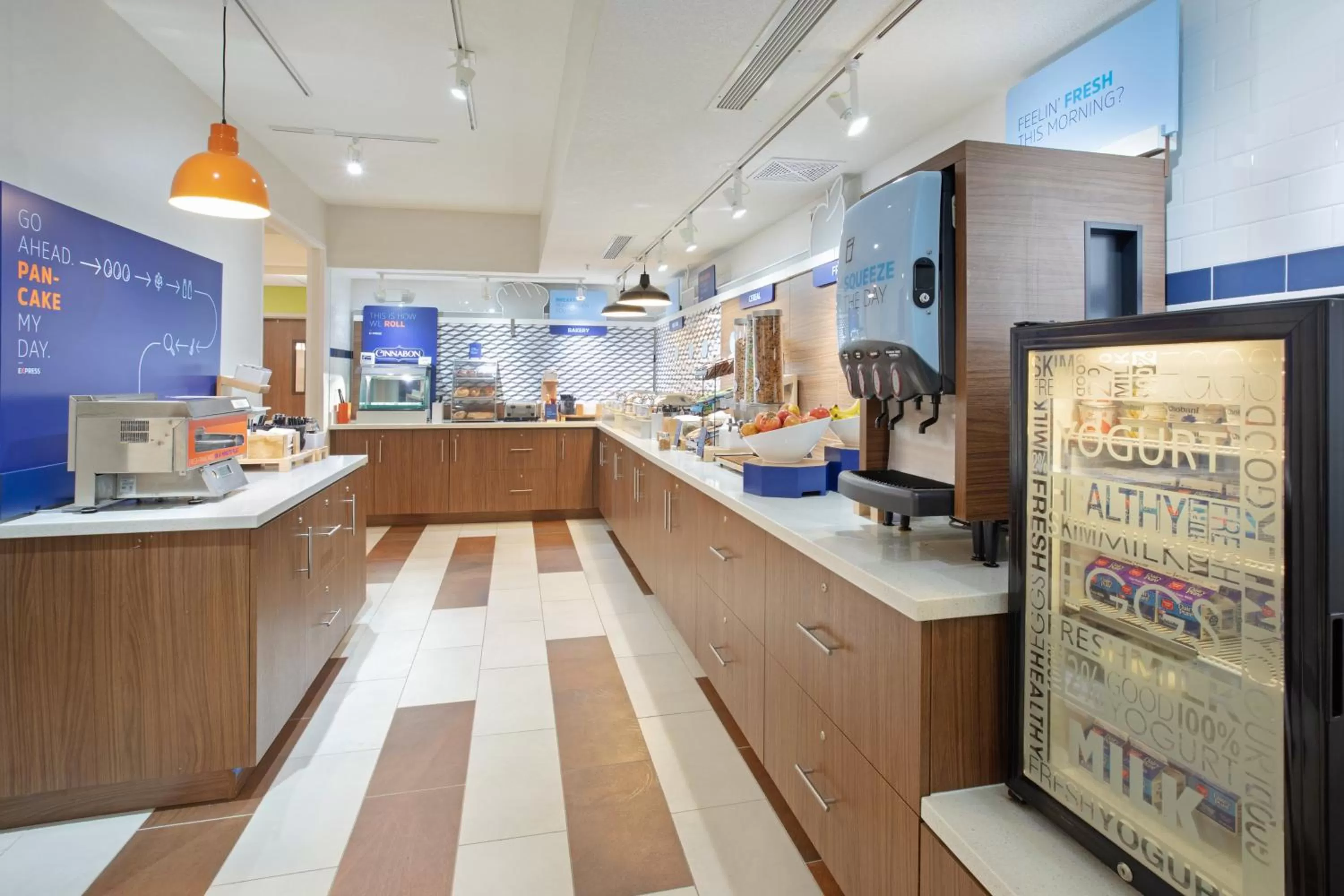 Breakfast in Holiday Inn Express Hotel & Suites Longmont by IHG