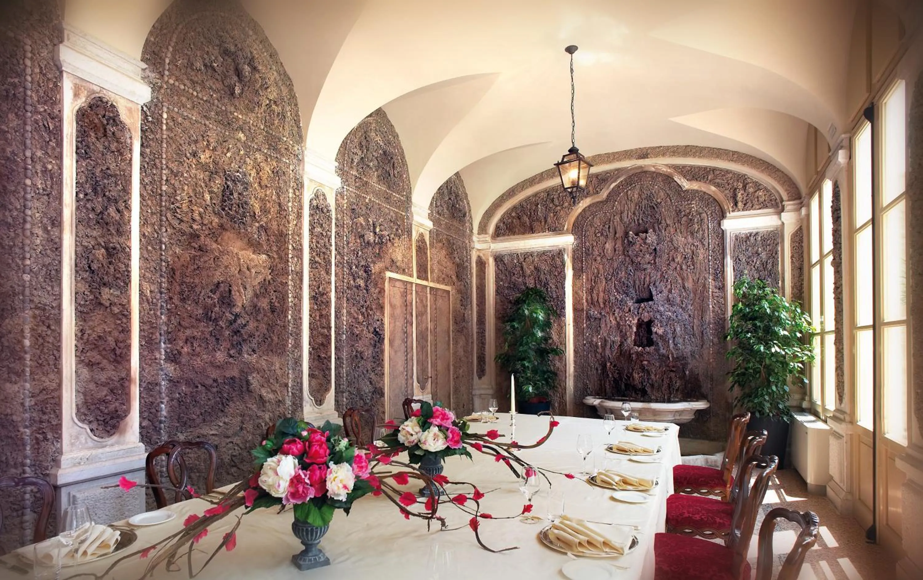 Restaurant/places to eat in Villa Fenaroli Palace Hotel