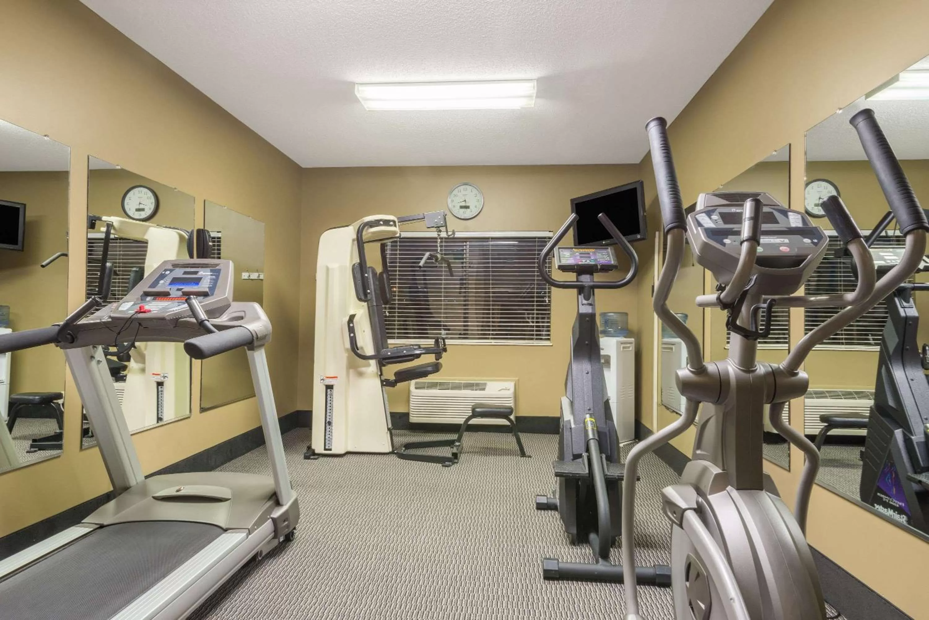 Fitness centre/facilities in Ramada by Wyndham Catlettsburg Ashland