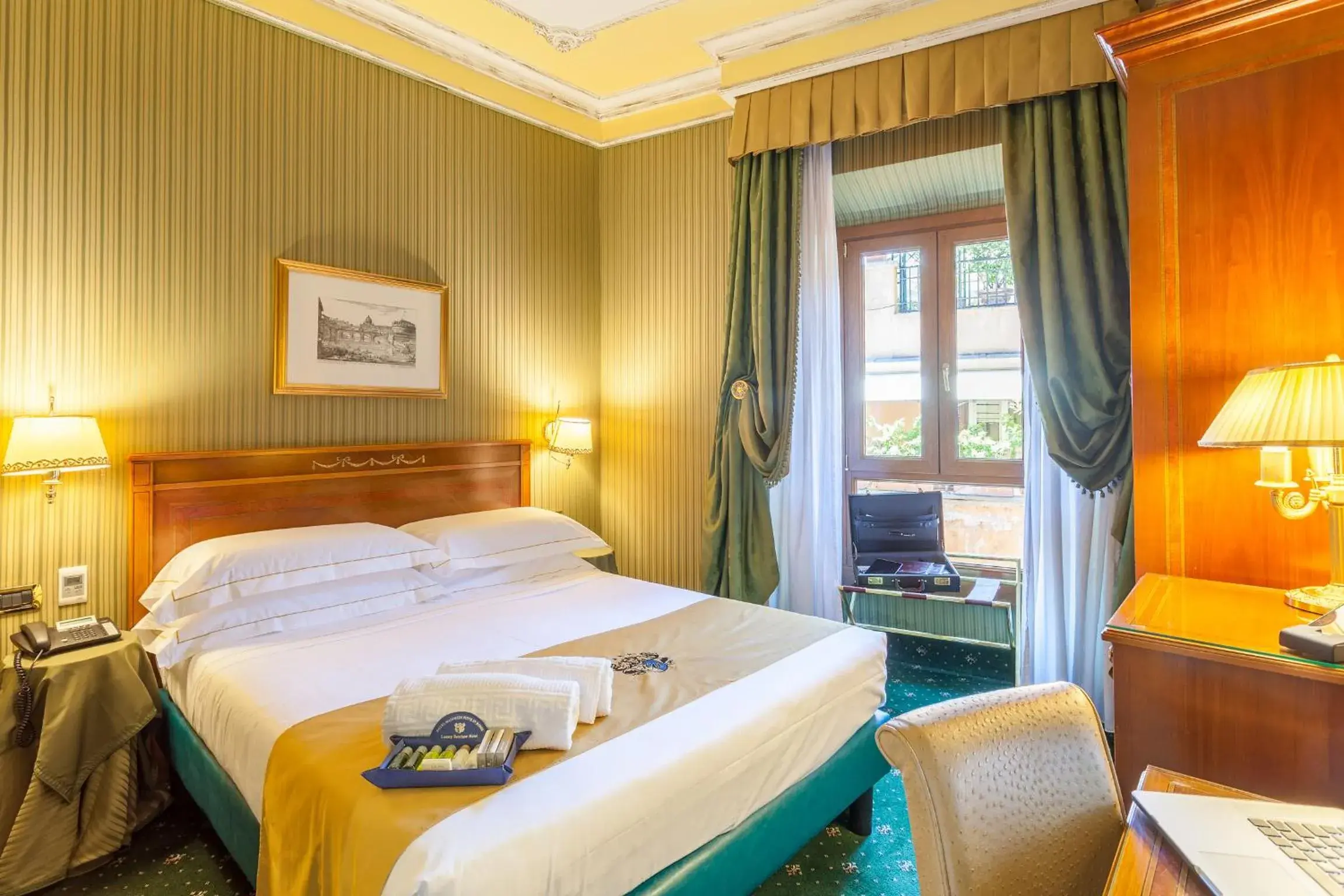 Bedroom, Bed in Hotel Manfredi Suite In Rome