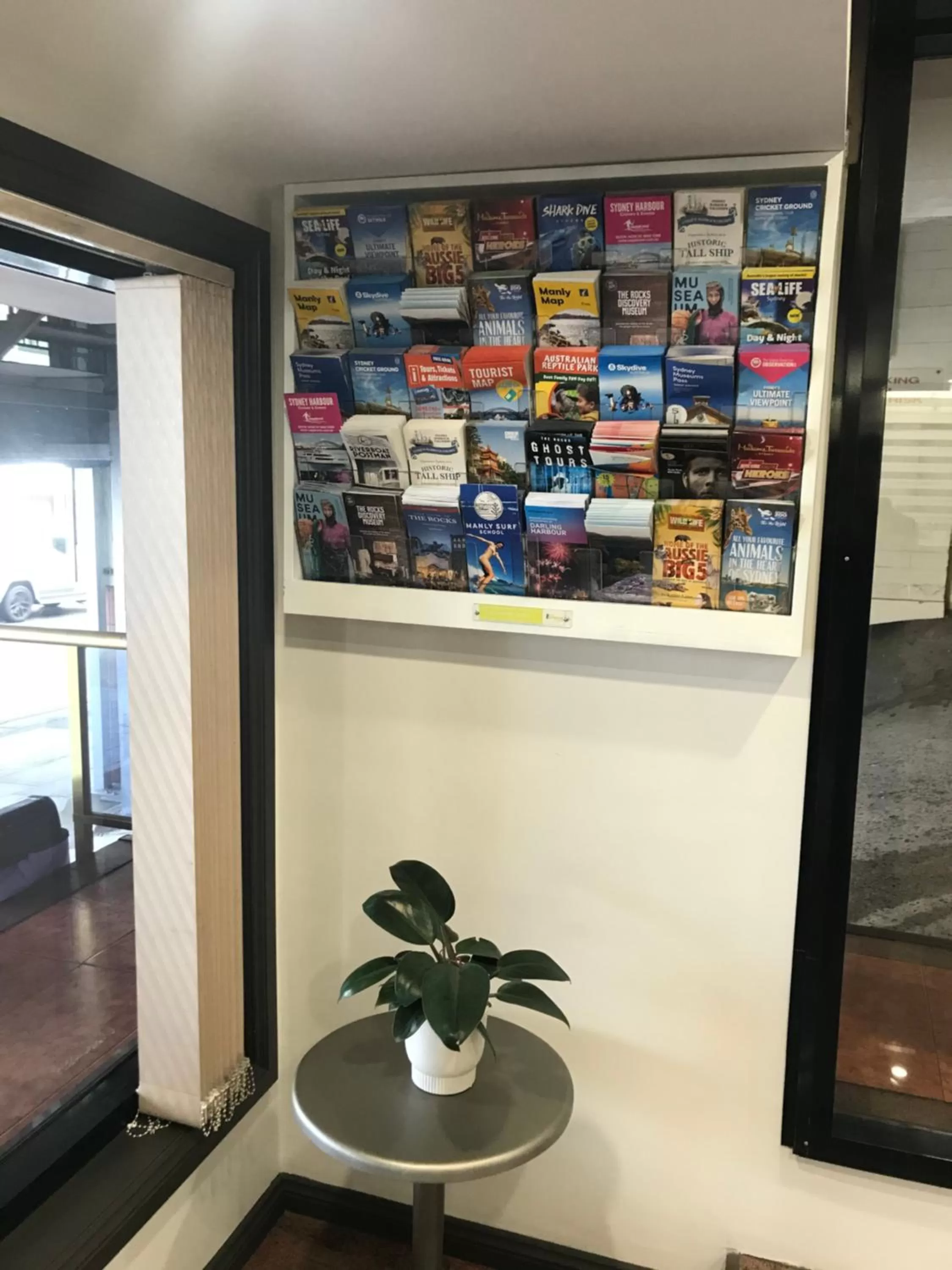 Edgecliff Lodge Motel