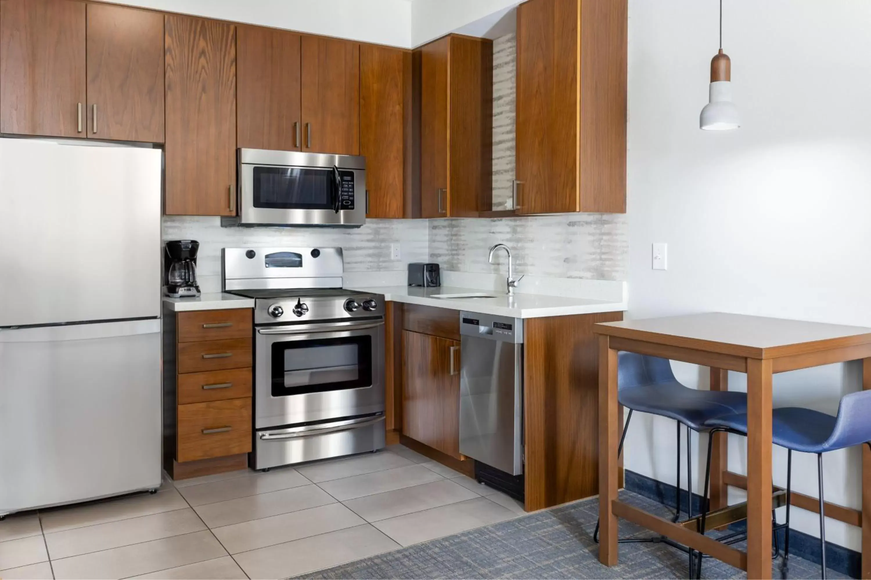 Kitchen or kitchenette, Kitchen/Kitchenette in Residence Inn Upper Marlboro Joint Base Andrews