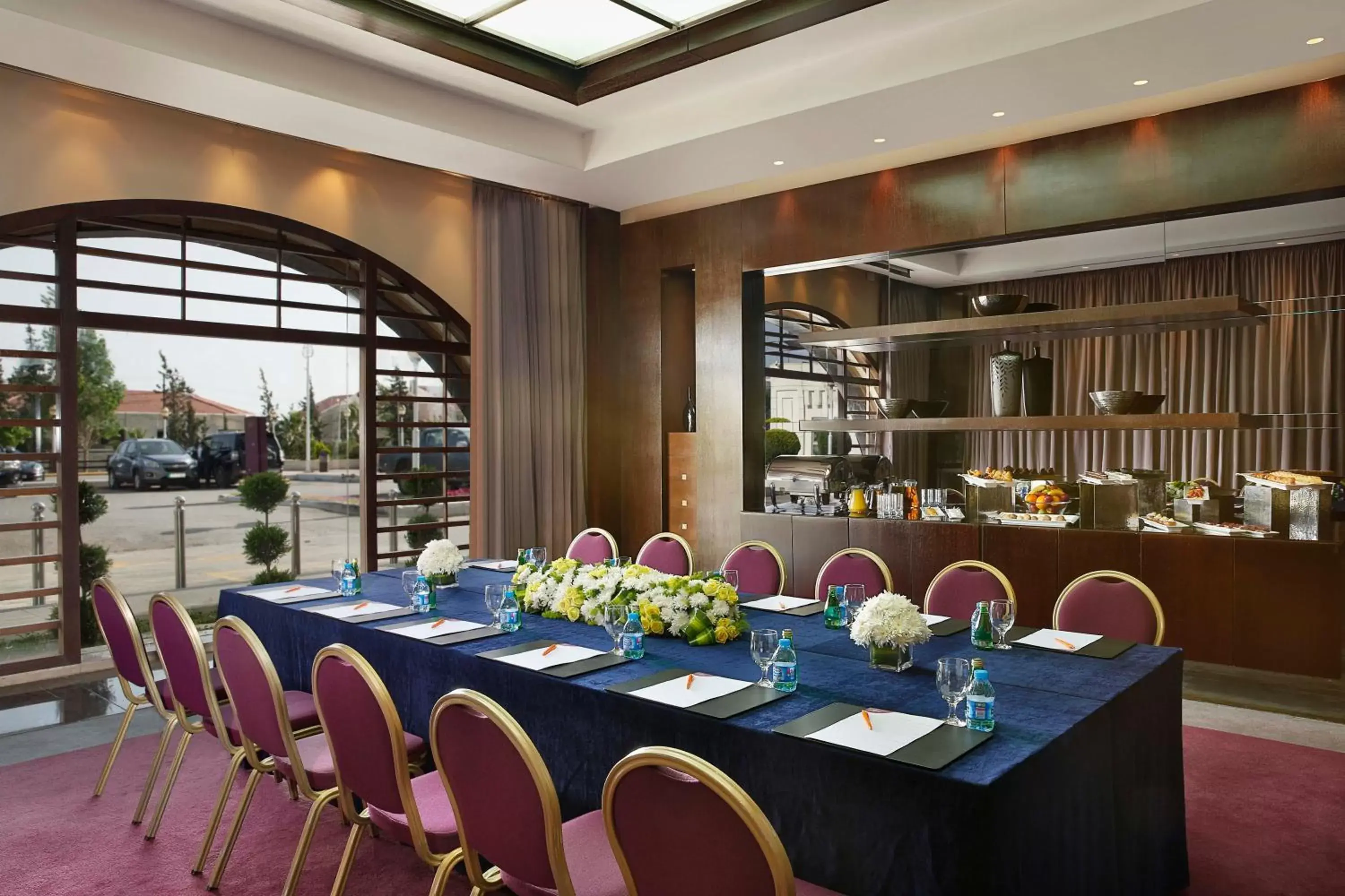 Meeting/conference room, Restaurant/Places to Eat in Crowne Plaza Amman, an IHG Hotel