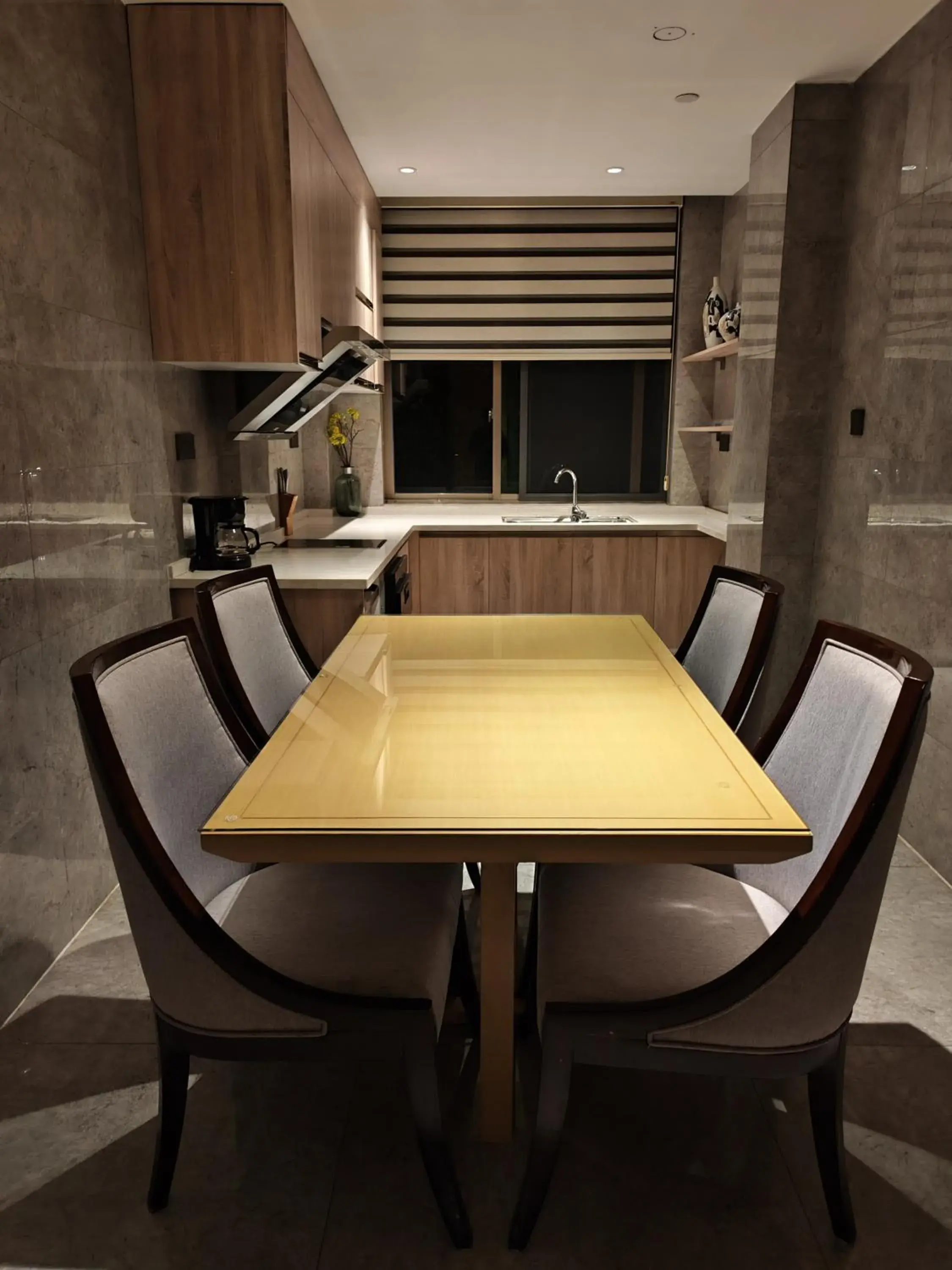 Kitchen or kitchenette, Dining Area in Byland Star Hotel