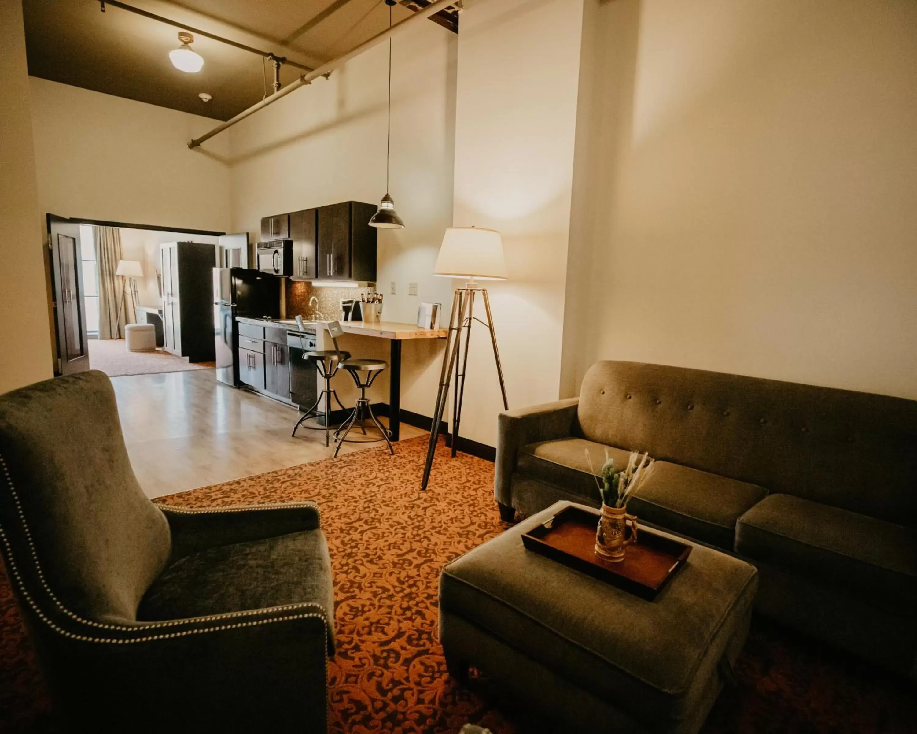 Guests, Seating Area in Brewhouse Inn and Suites