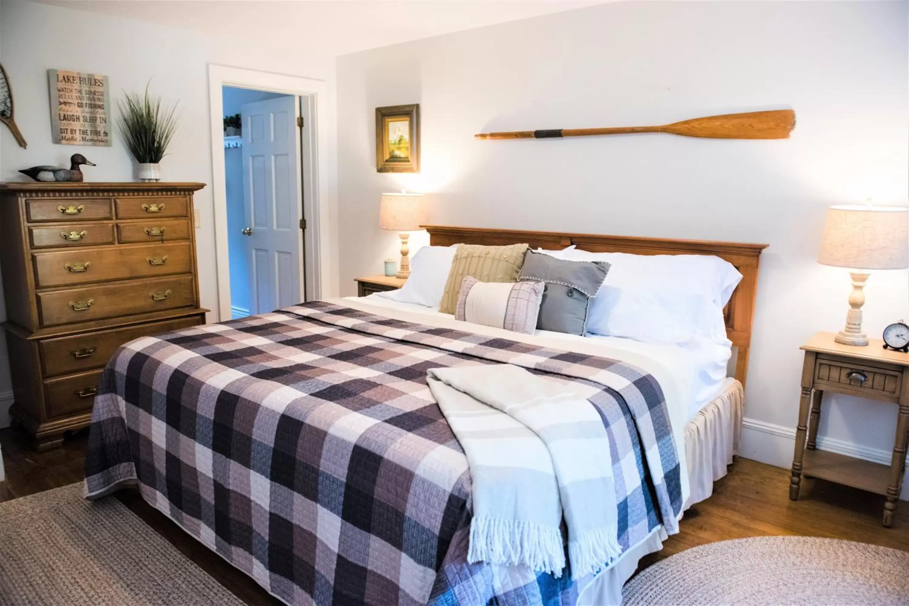 Superior Triple Room in Inn on Golden Pond Superior Triple Room in Inn on Golden Pond