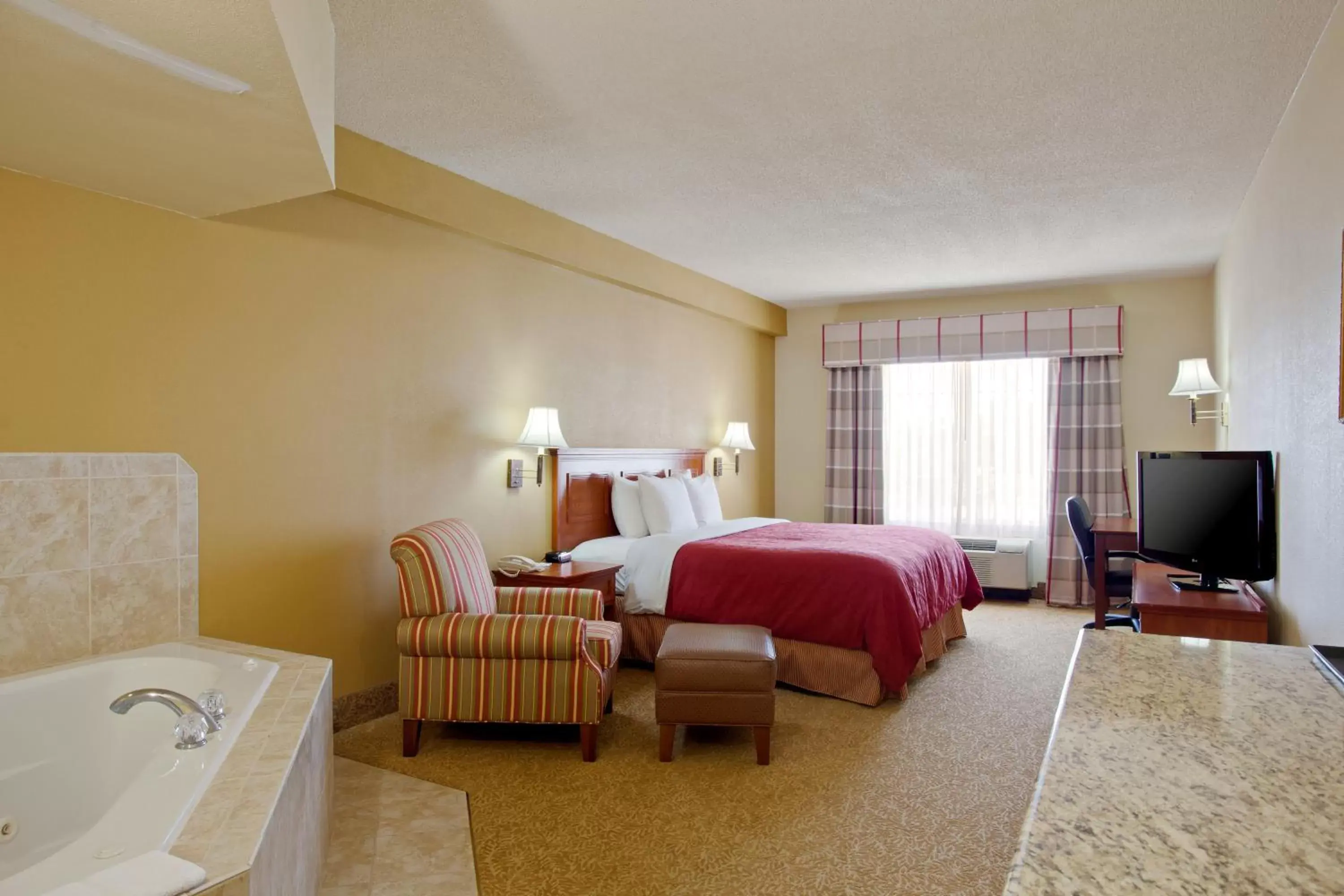 Photo of the whole room in Country Inn & Suites by Radisson, Goldsboro, NC