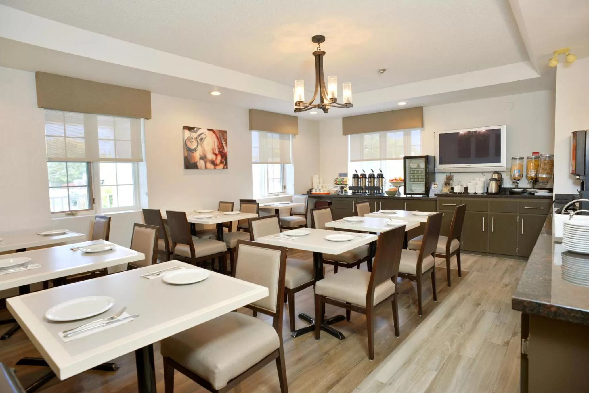 Dining area in Best Western Colonel Butler Inn