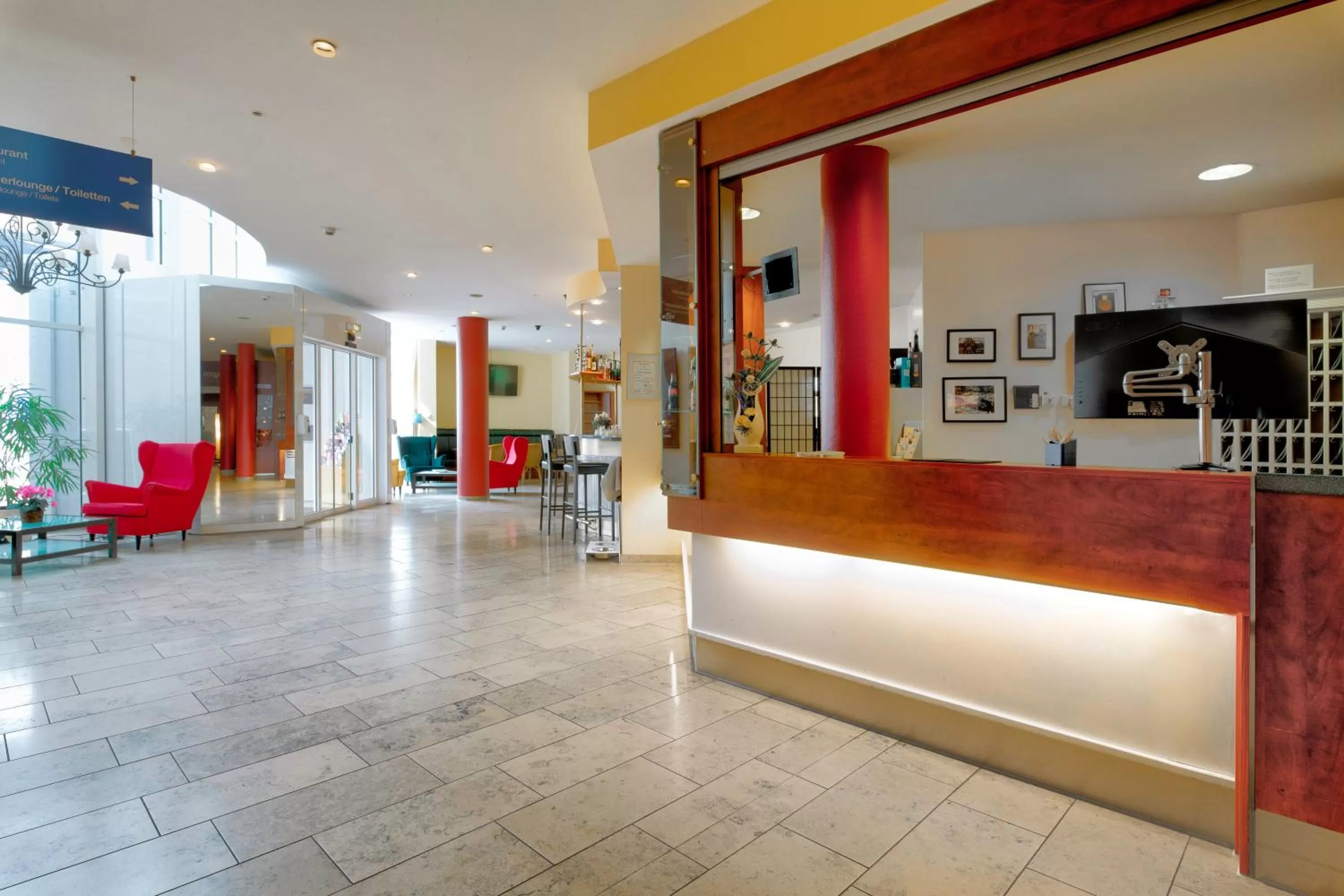 Lobby or reception in Hotel am Schloß Köpenick by Golden Tulip