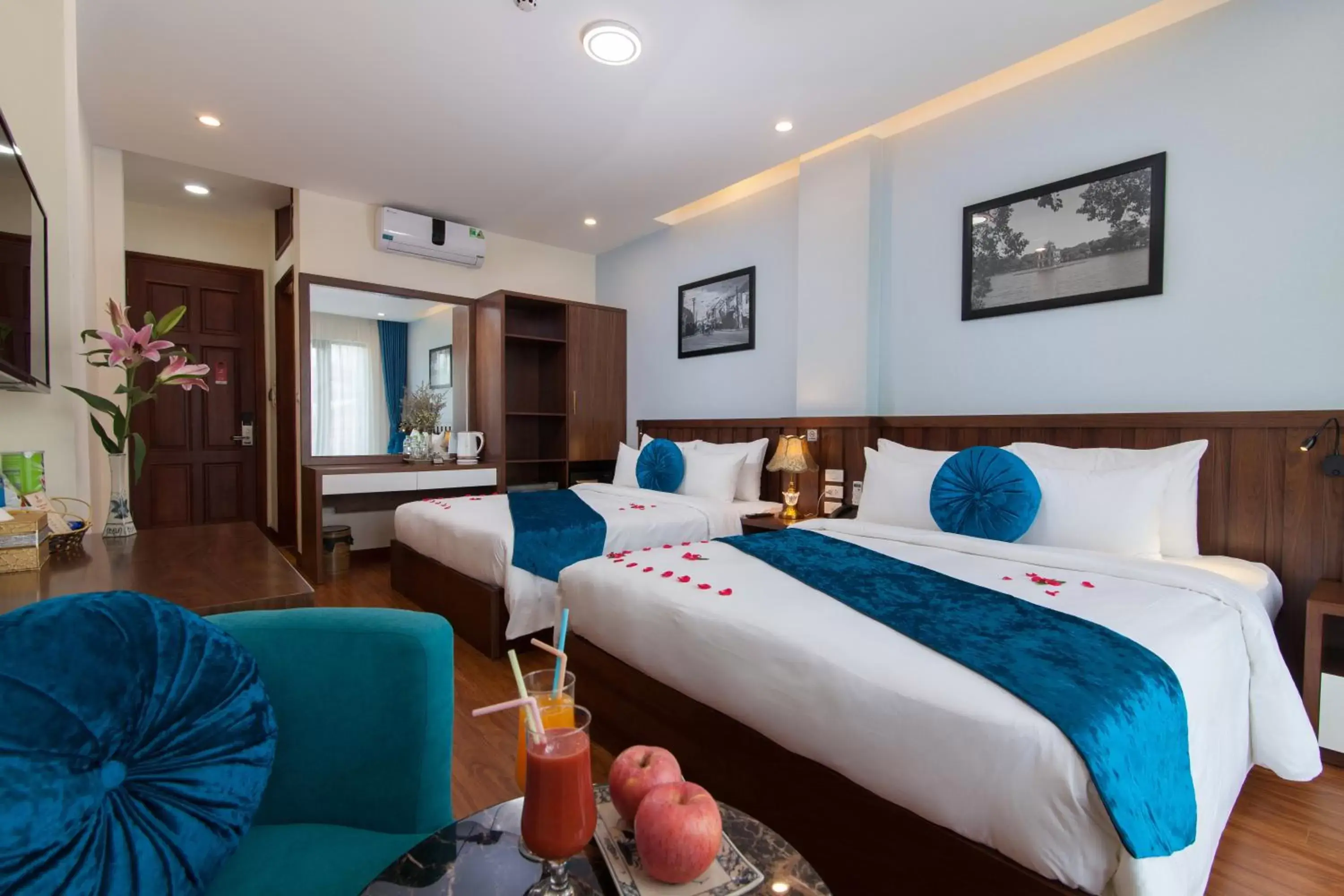Photo of the whole room in Hanoi Hanvet Hotel