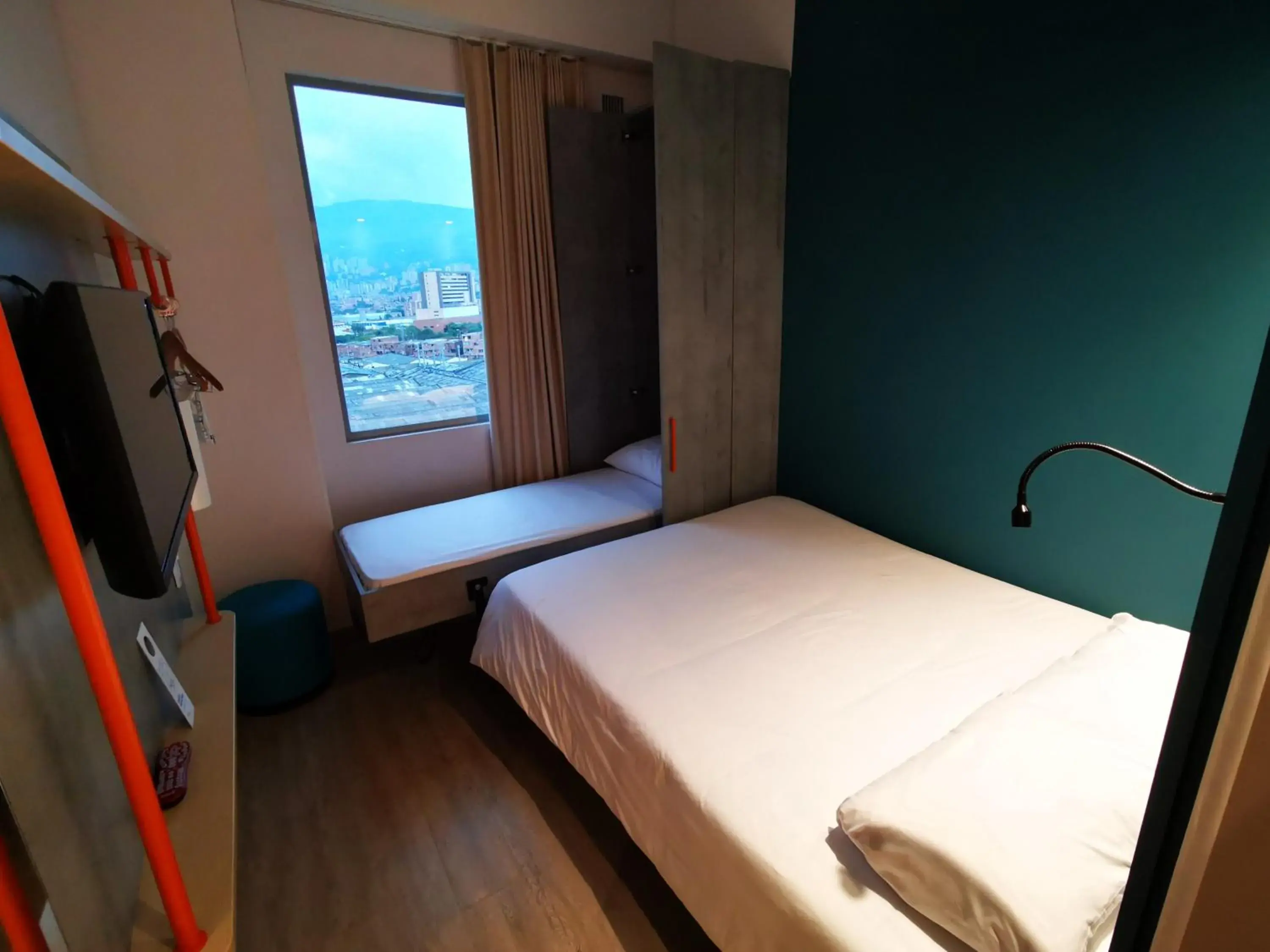 Bed in Ibis Budget Itagui