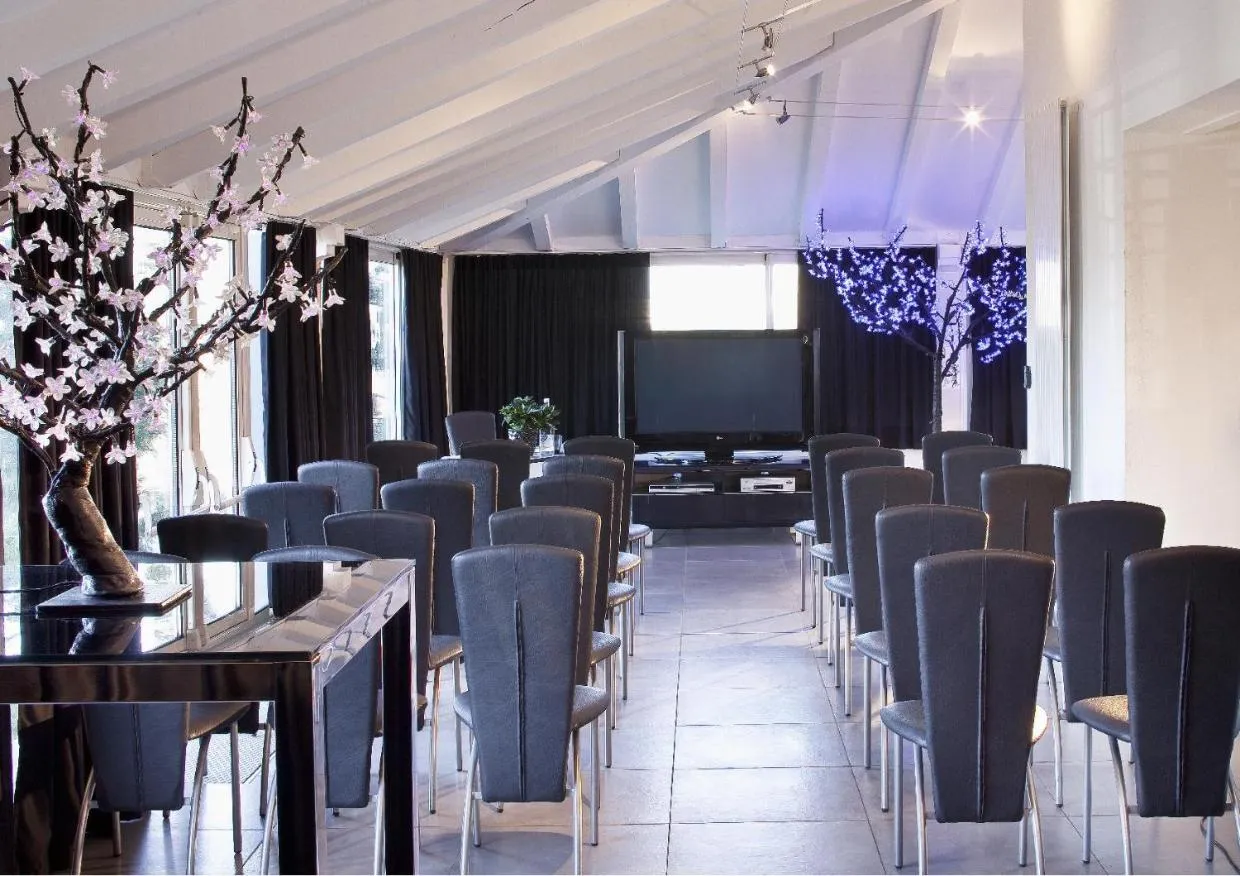 TV and multimedia in Hotel Du Golf