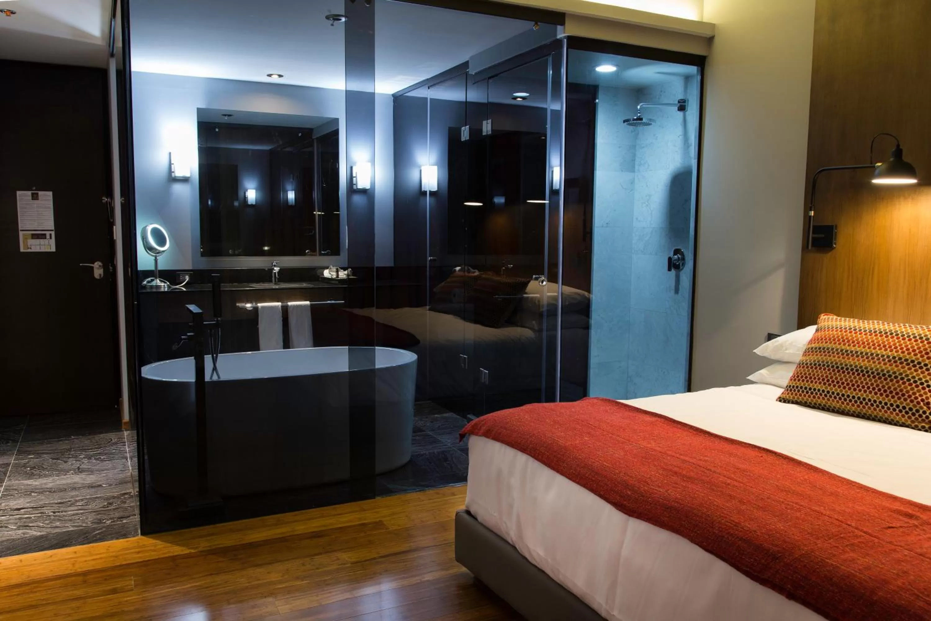 Photo of the whole room, Bed in Hotel Love It CAS Consulado