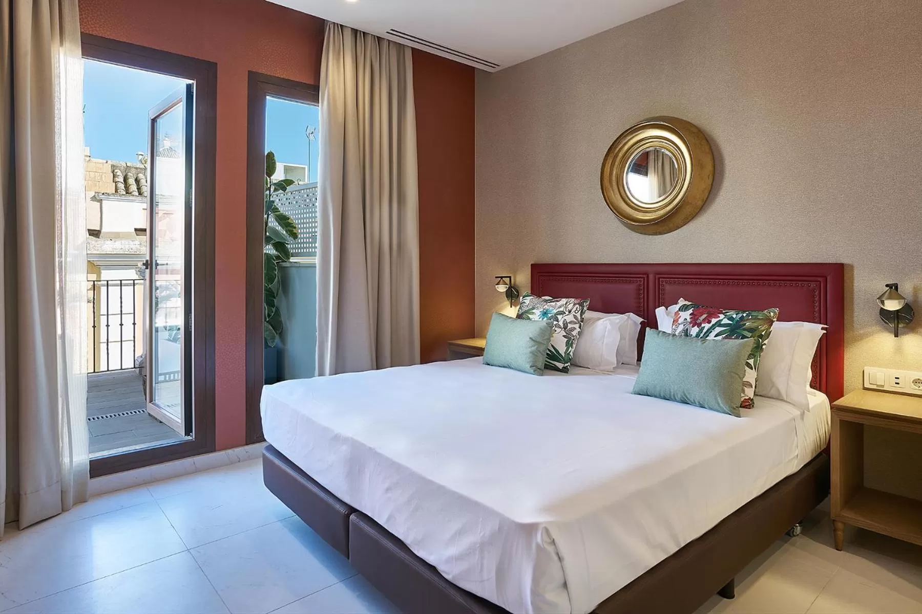 Bed in Vincci Molviedro Suites Apartments