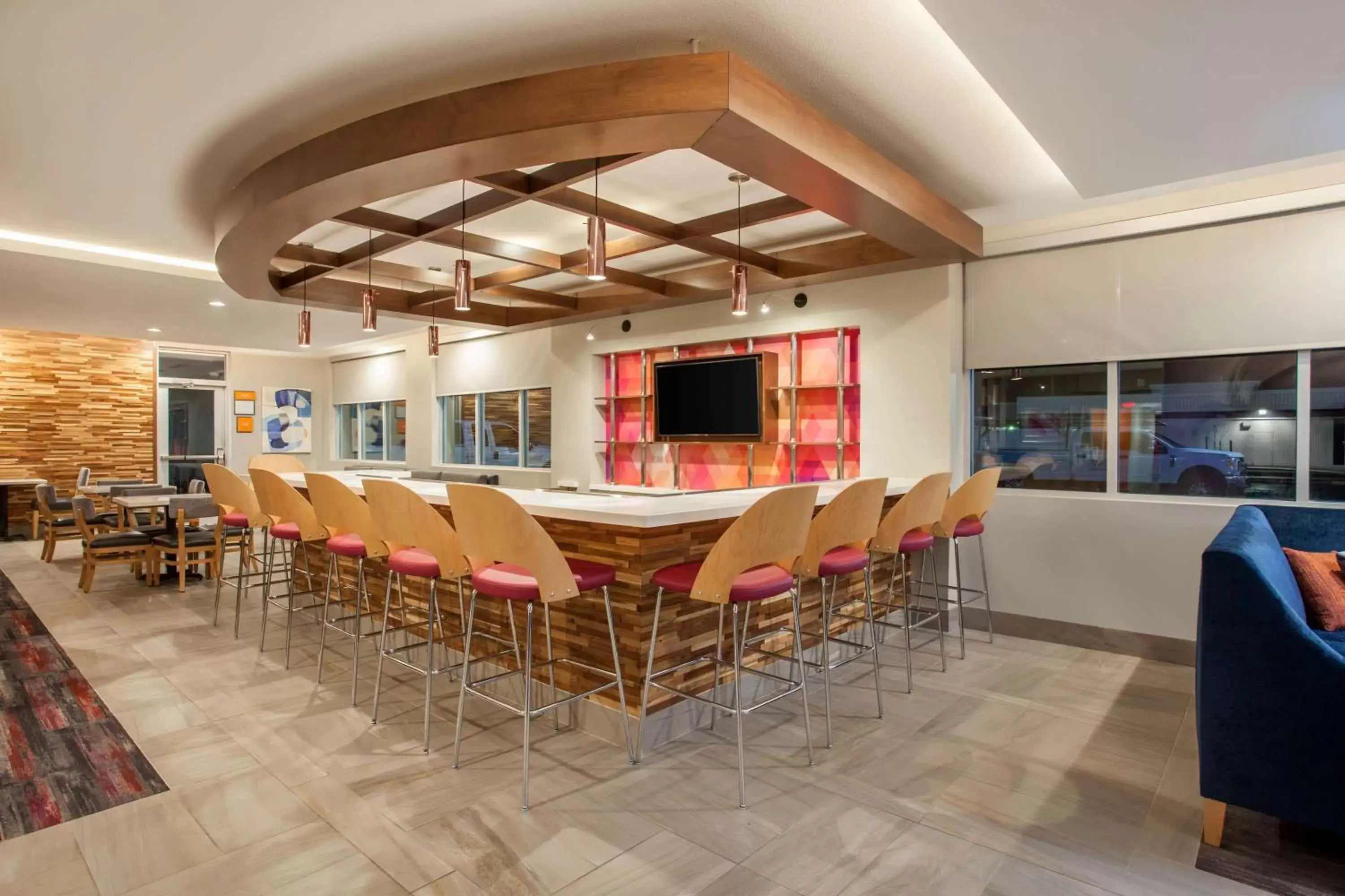 Lounge or bar in La Quinta by Wyndham Madera