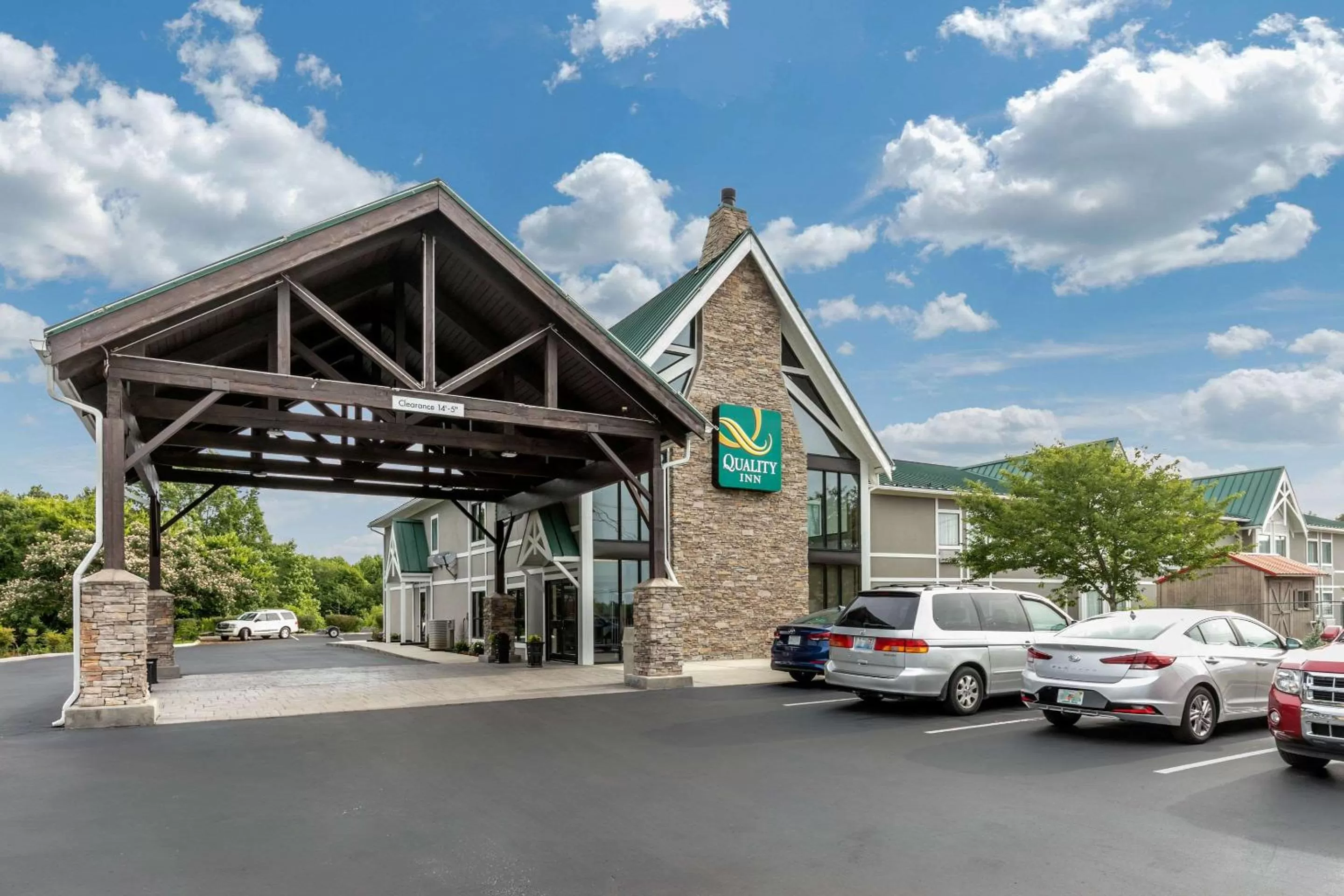 Property building in Quality Inn Monteagle