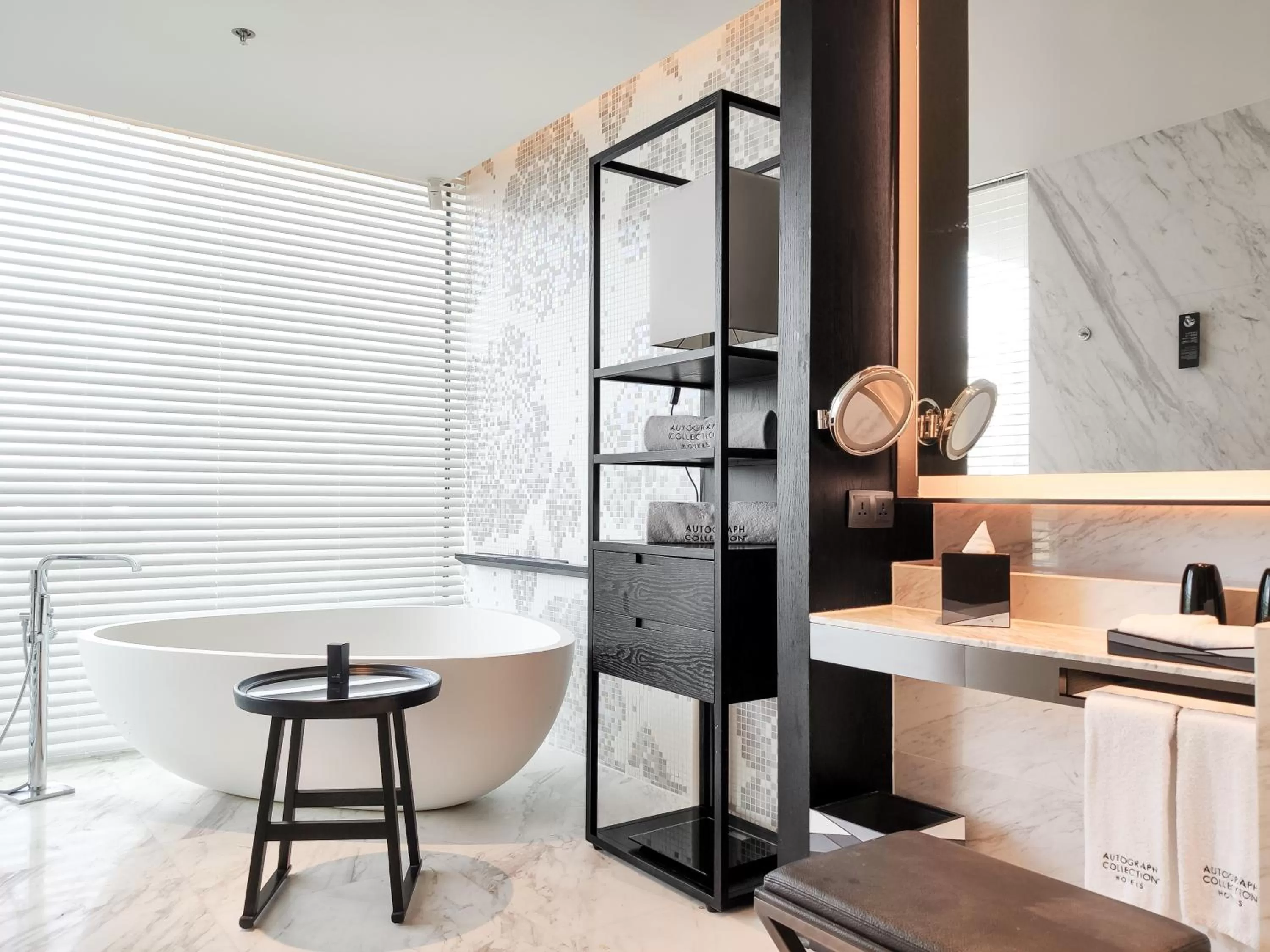 Toilet in The Shanhaitian Resort Sanya, Autograph Collection