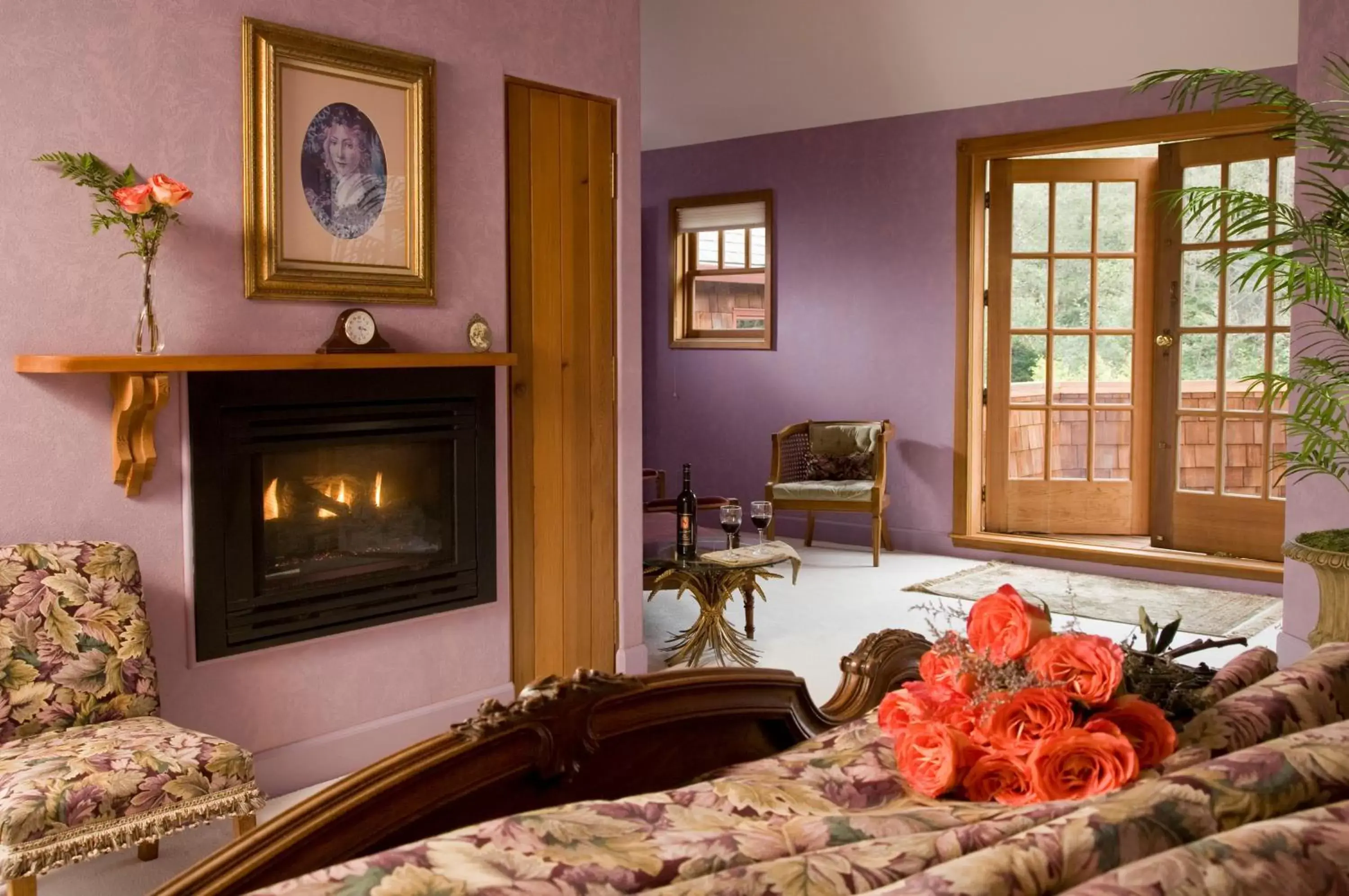 Bed, Seating Area in Arch Cape Inn and Retreat