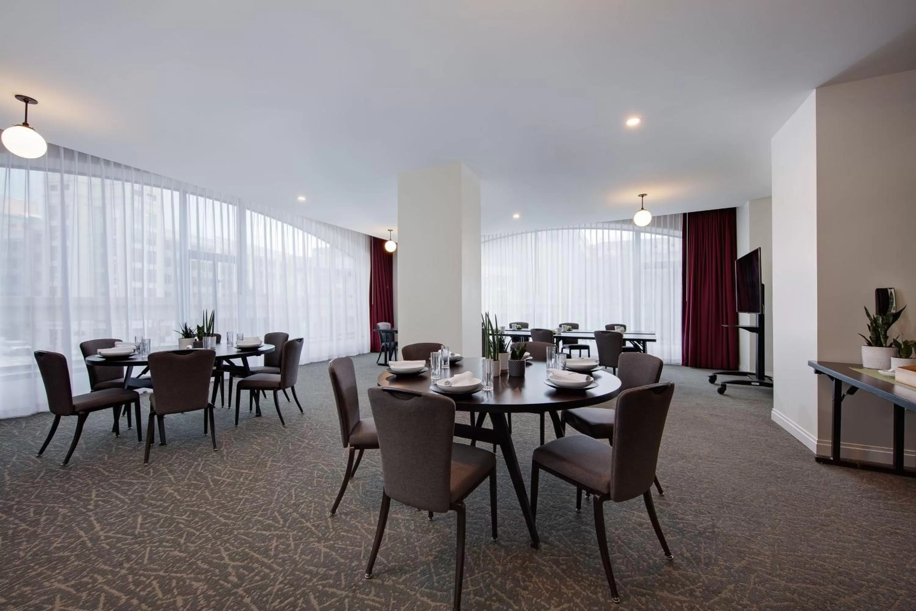 Meeting/conference room in Element Detroit at the Metropolitan