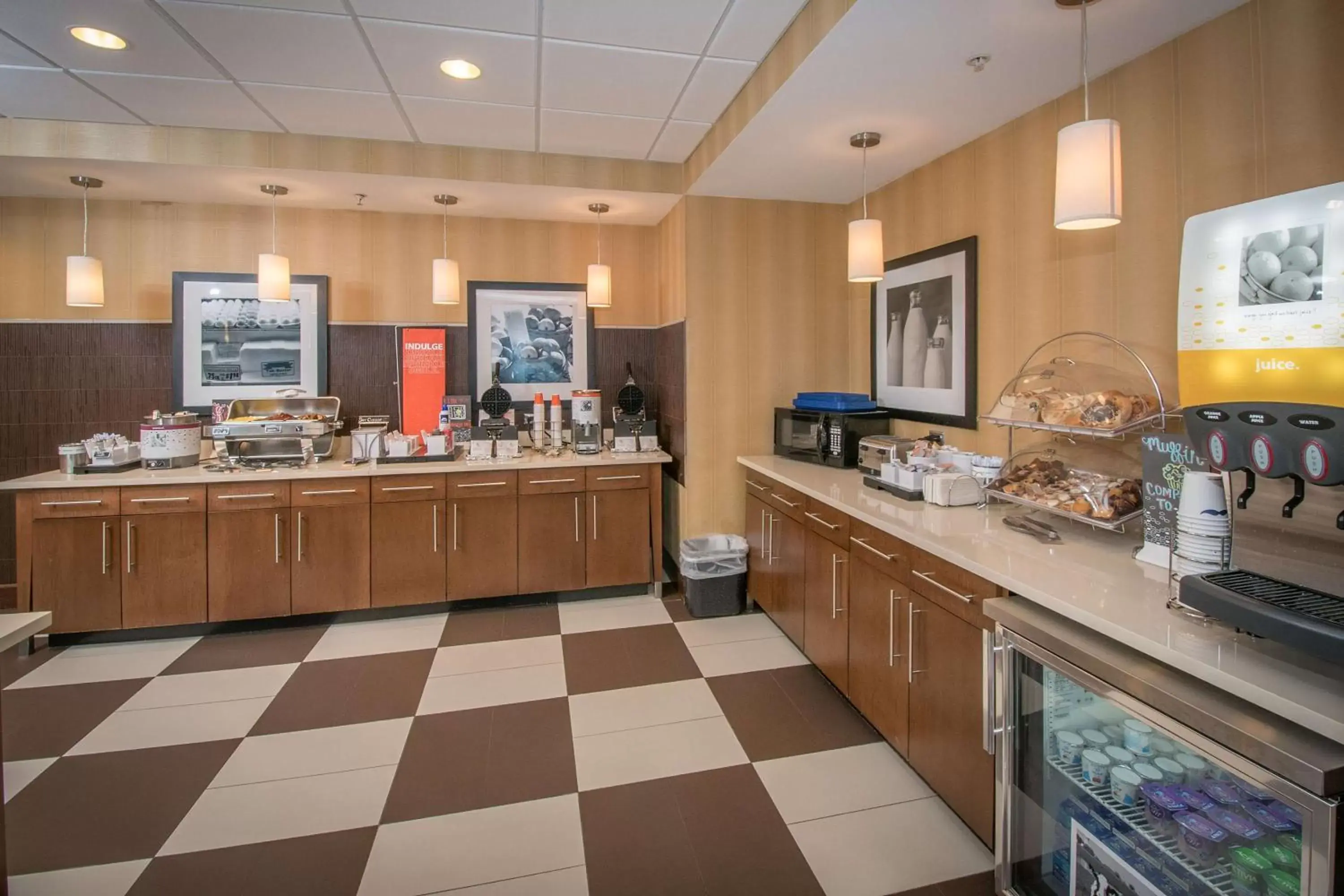 Breakfast, Restaurant/Places to Eat in Hampton Inn & Suites Selma-San Antonio/Randolph AFB