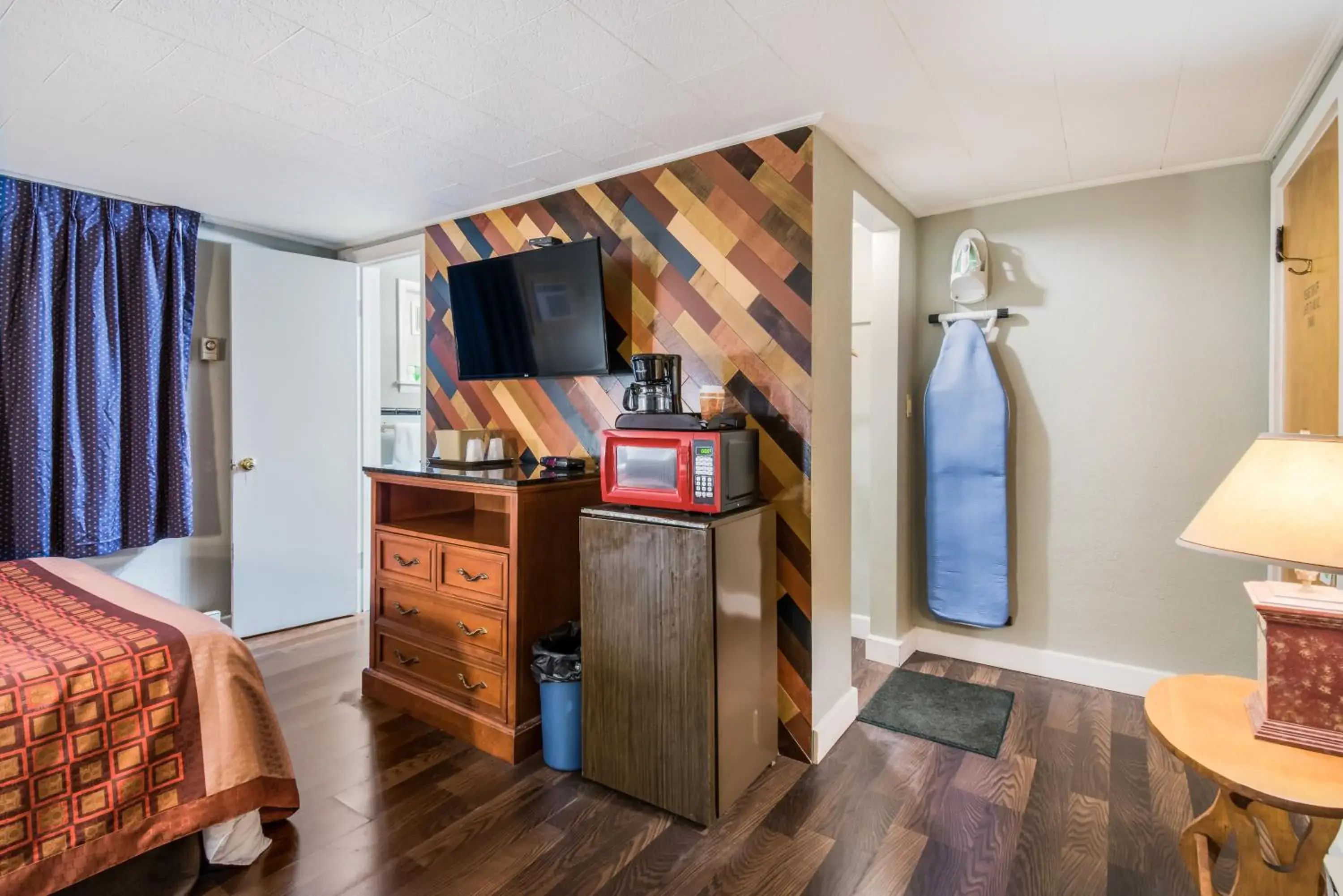 Bed in Highland Inn New Cumberland Bed in Highland Inn New Cumberland