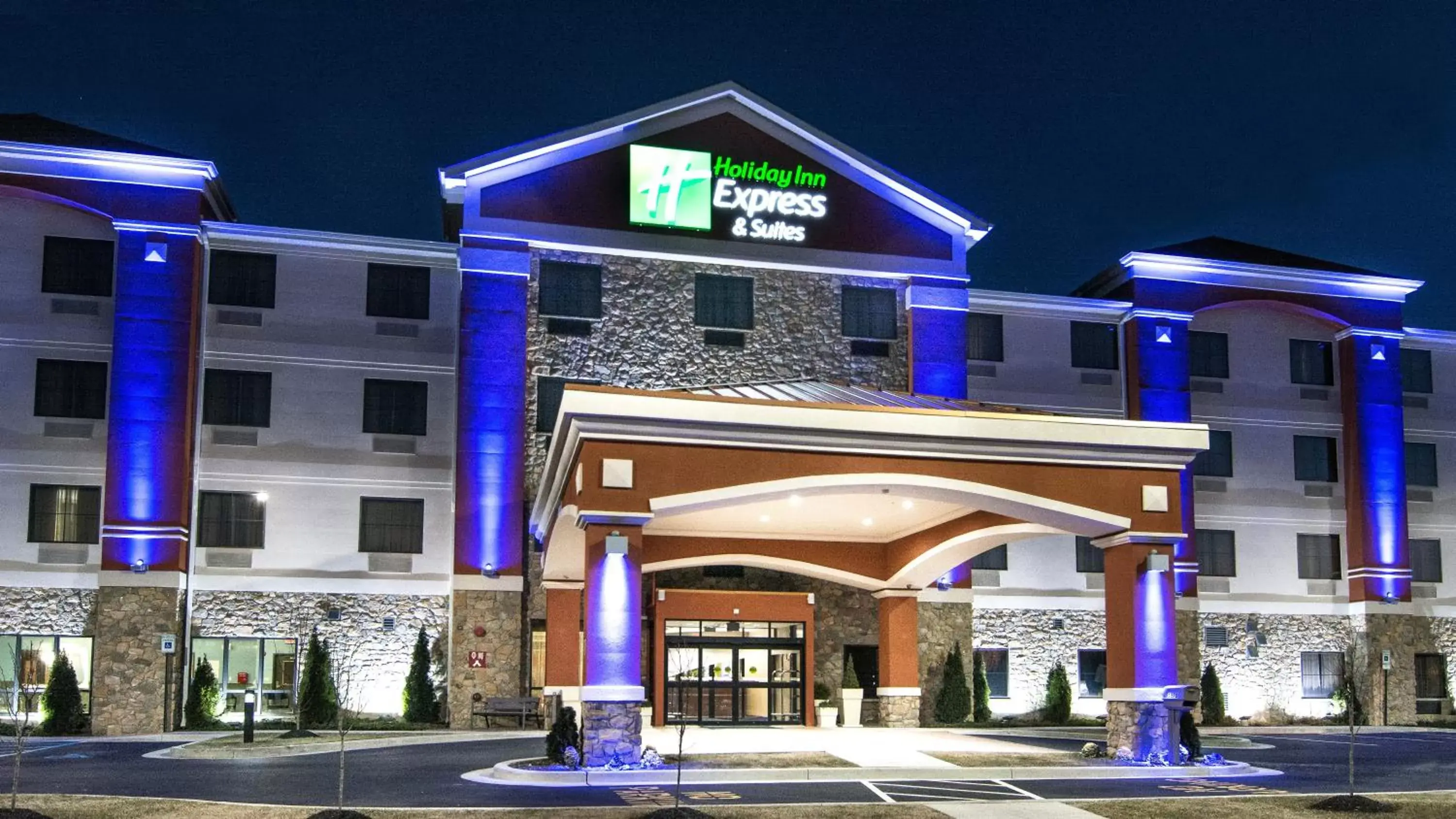 Property building in Holiday Inn Express & Suites Elkton - University Area, an IHG Hotel