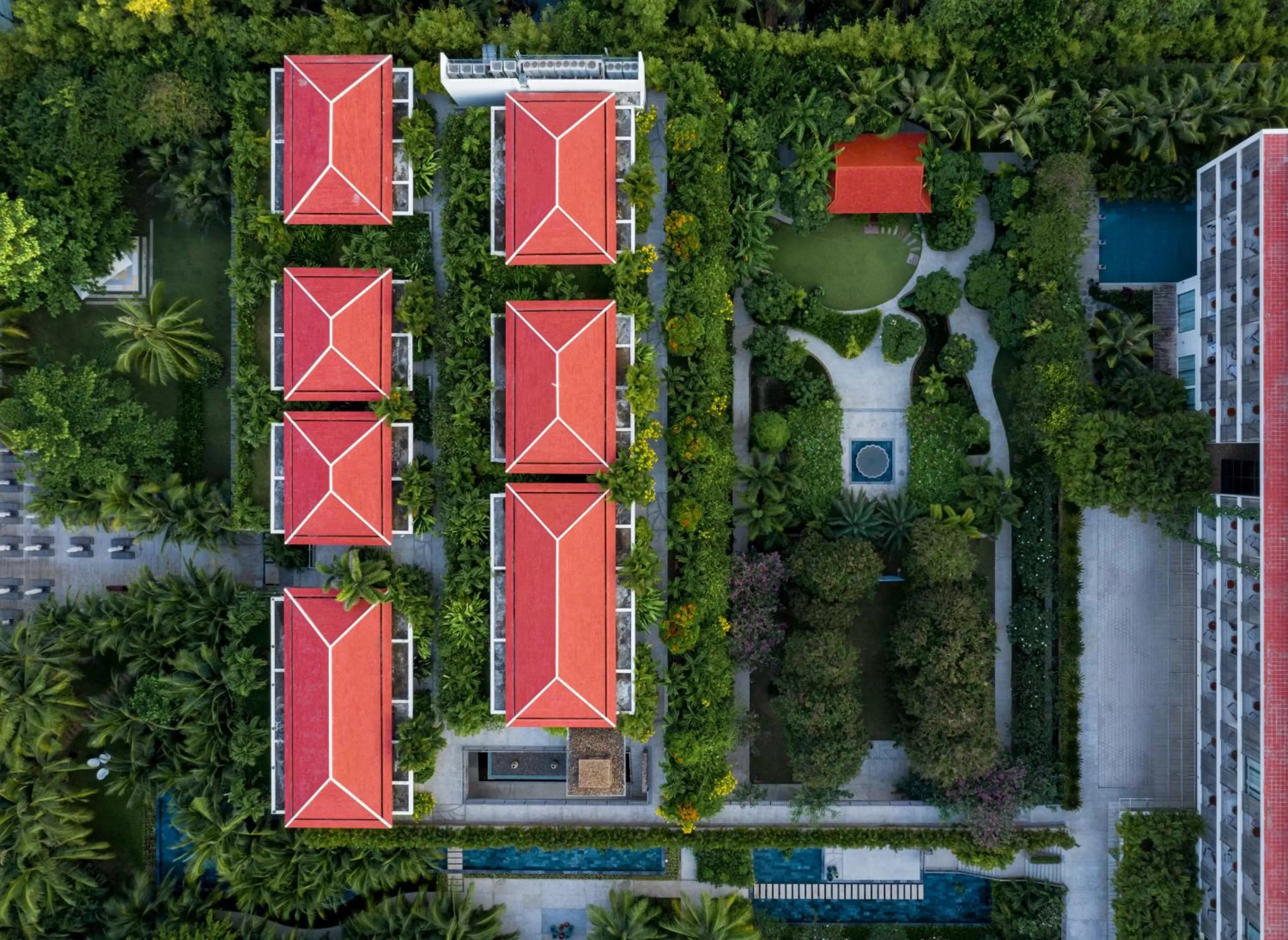 Garden in Salinda Resort Phu Quoc - Sparkling Wine Breakfast