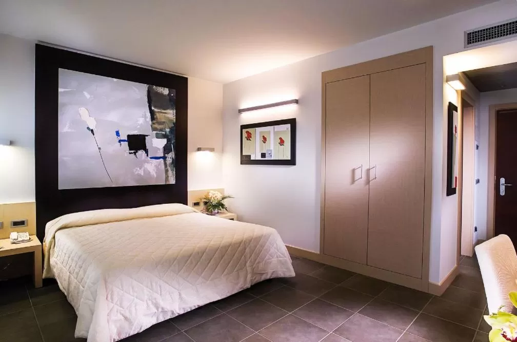 Photo of the whole room, Bed in Hotel Europa