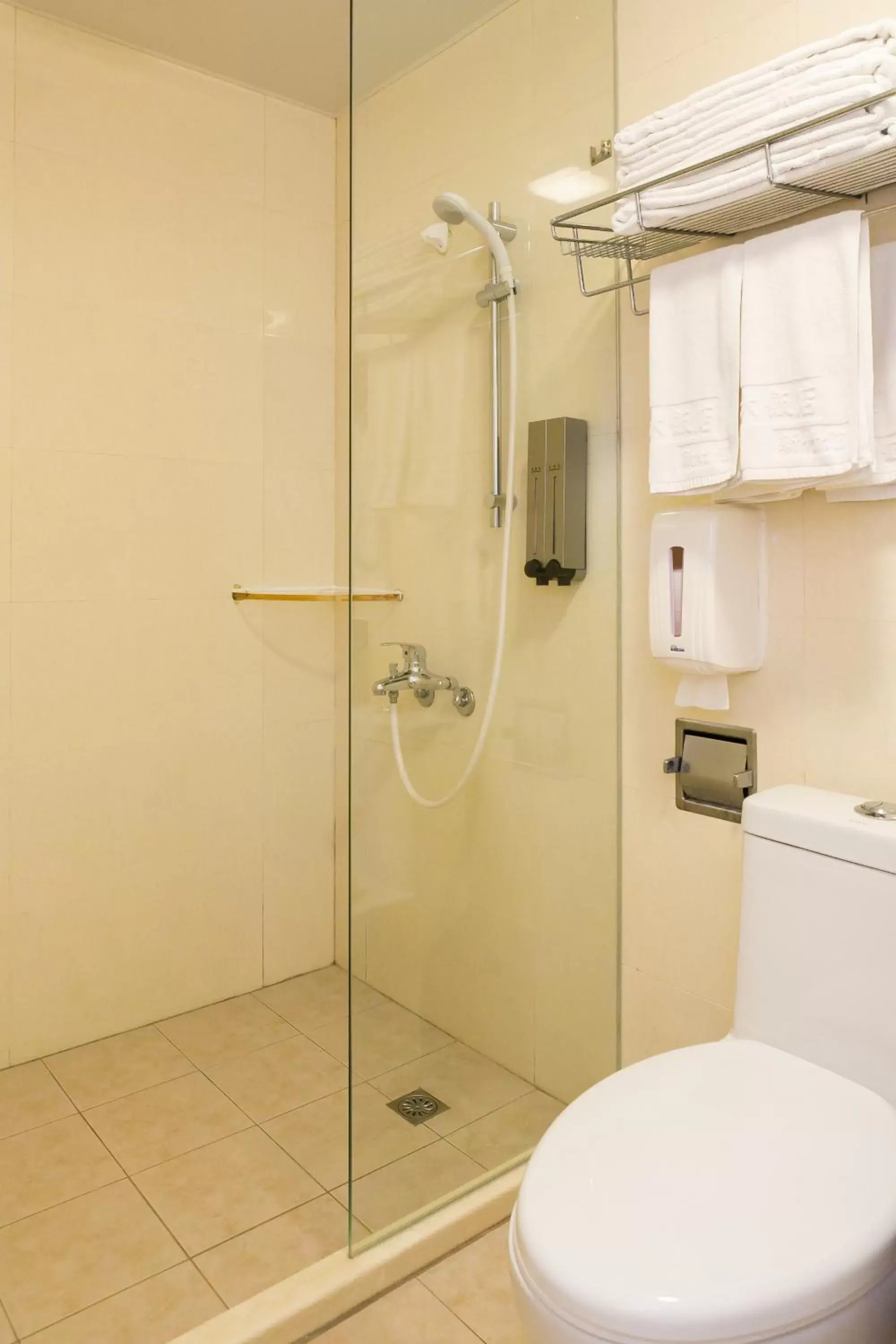 Shower, Bathroom in Yuhao Hotel - Hsinchu Branch