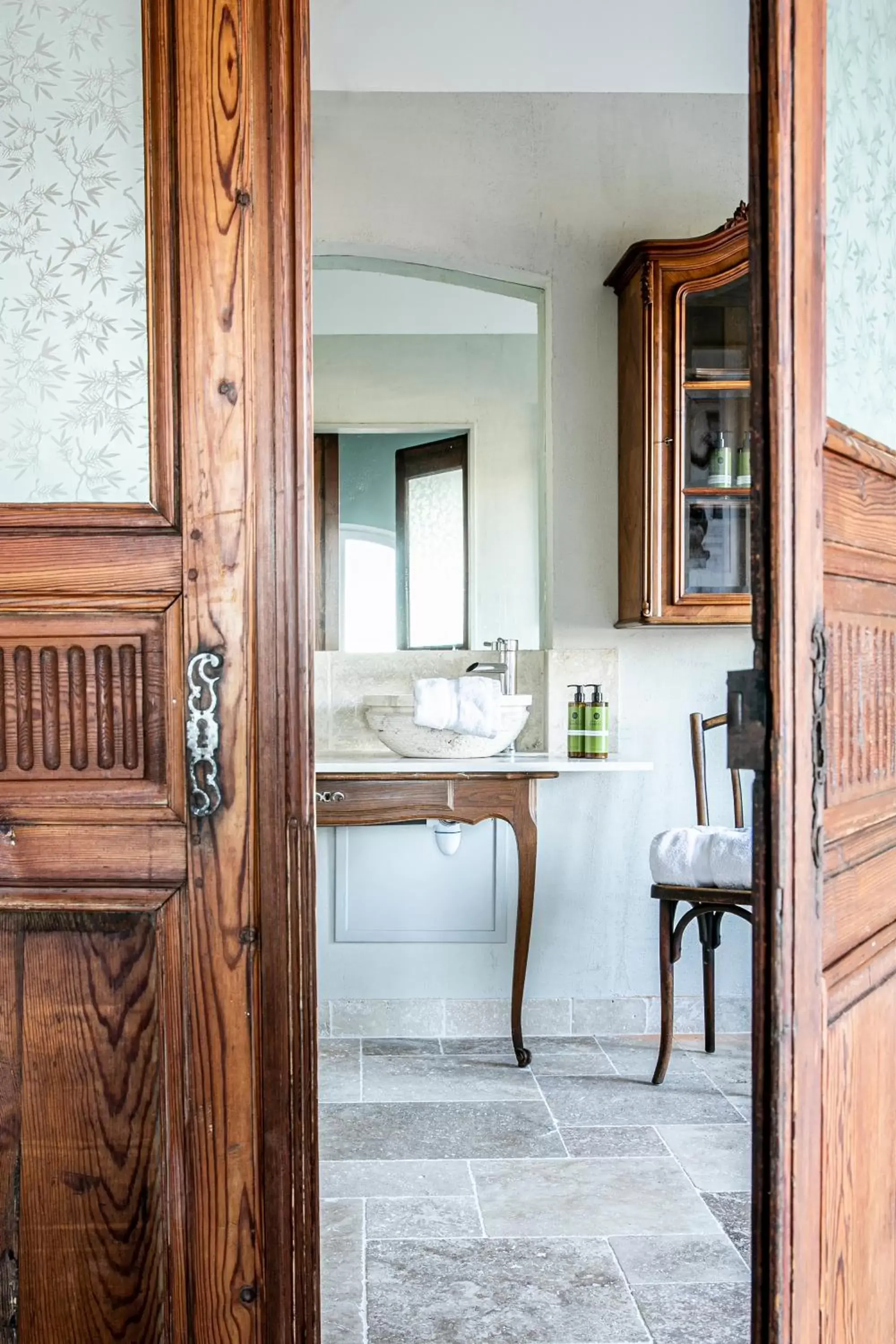 Property building, Kitchen/Kitchenette in Domaine Rabiega - Vineyard and Boutique hotel
