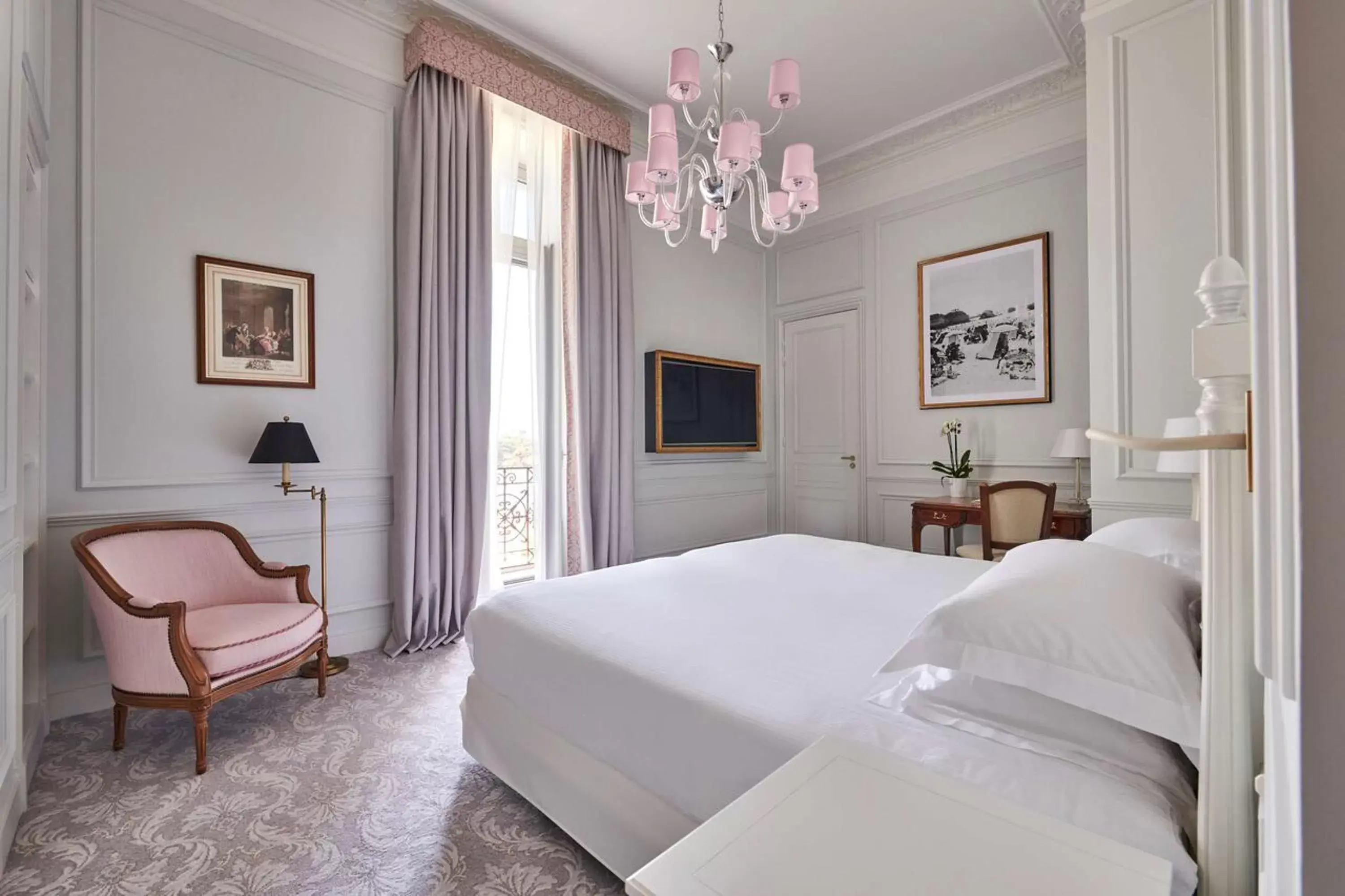 Photo of the whole room, Bed in Hôtel du Palais Biarritz, in The Unbound Collection by Hyatt