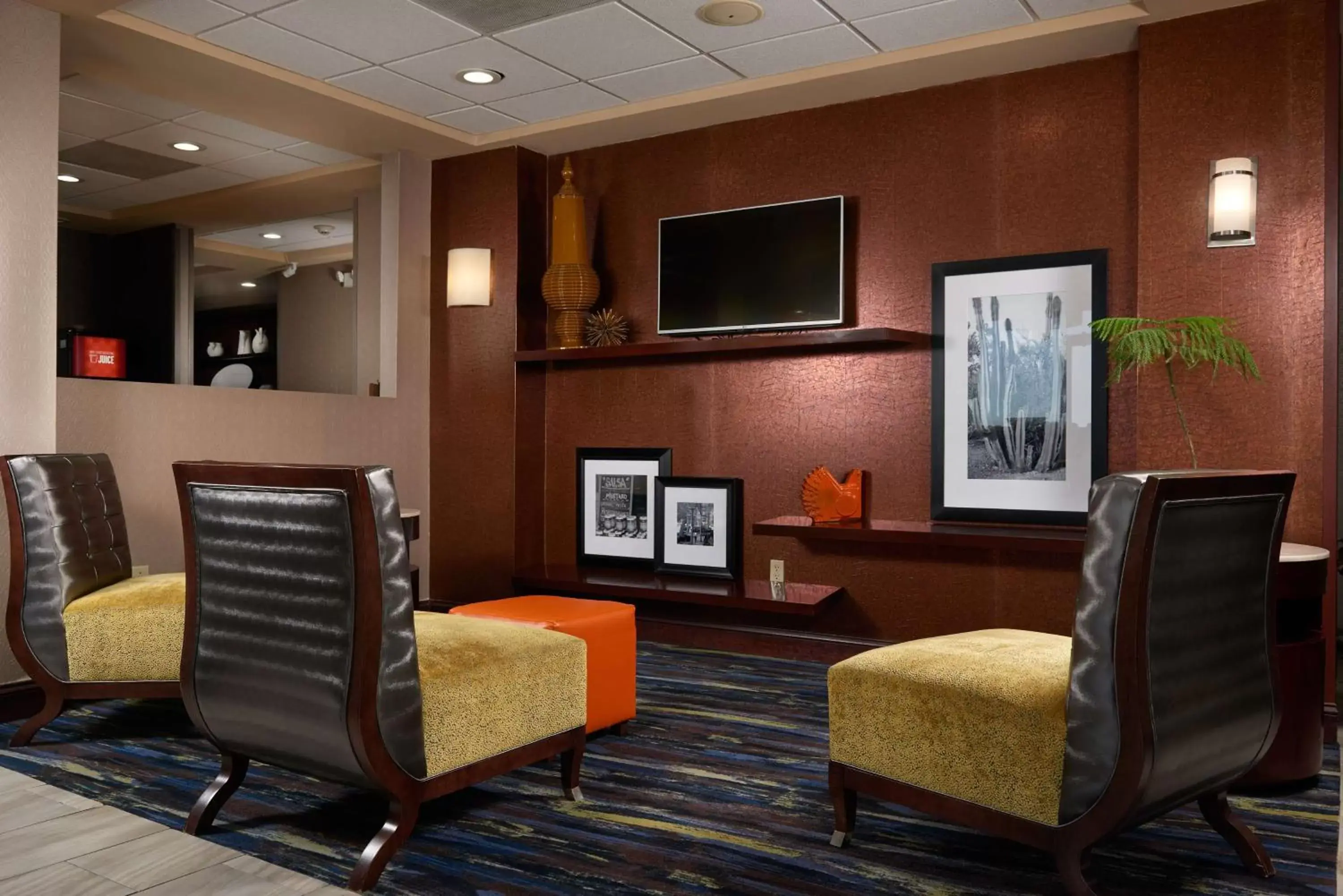 Lobby or reception, Seating Area in Hampton Inn Eagle Pass