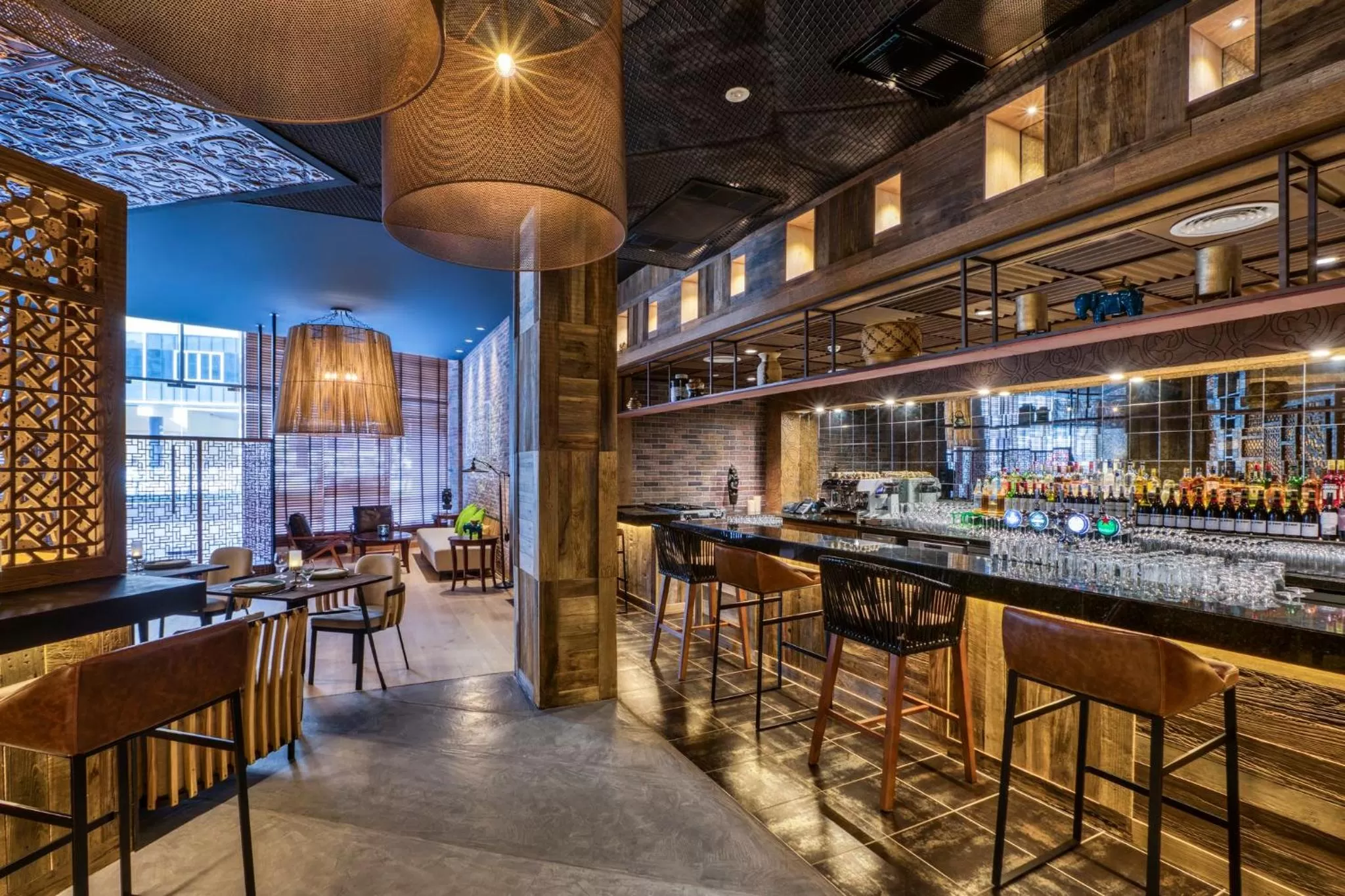 Lounge or bar in Crowne Plaza Dubai Marina by IHG