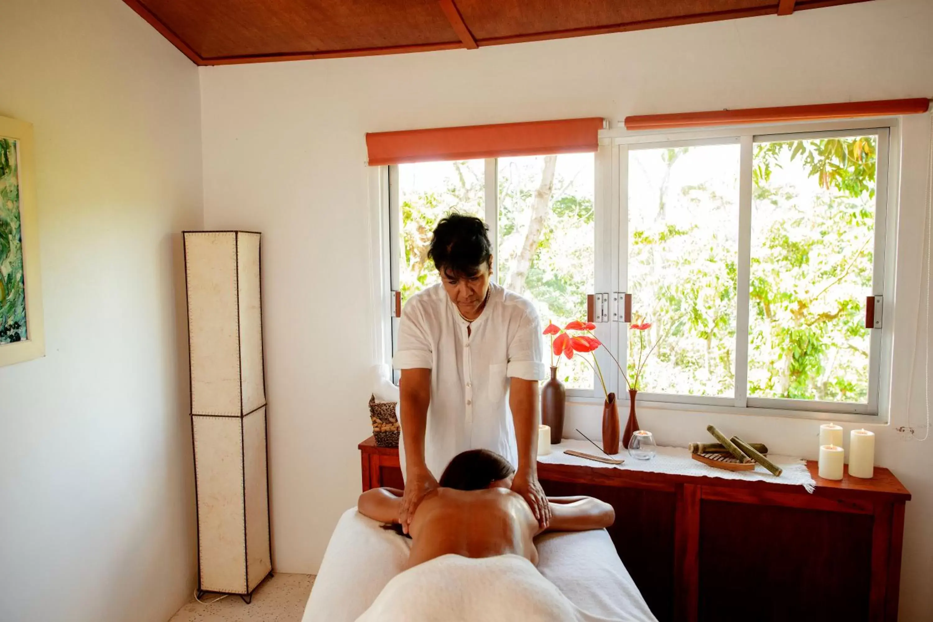 Massage in Argovia Finca Resort