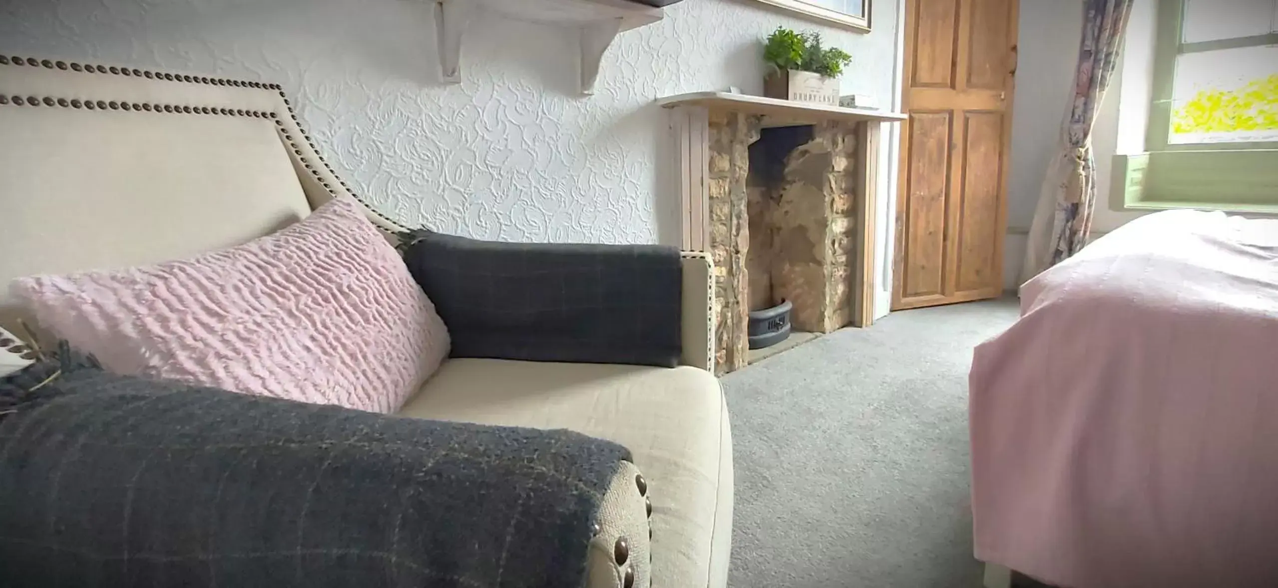 Bedroom, Seating Area in Chestnut Bed and Breakfast