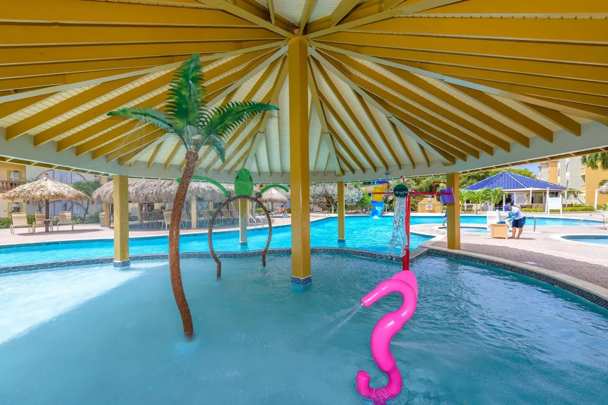 Swimming Pool in Eagle Aruba Resort & Casino