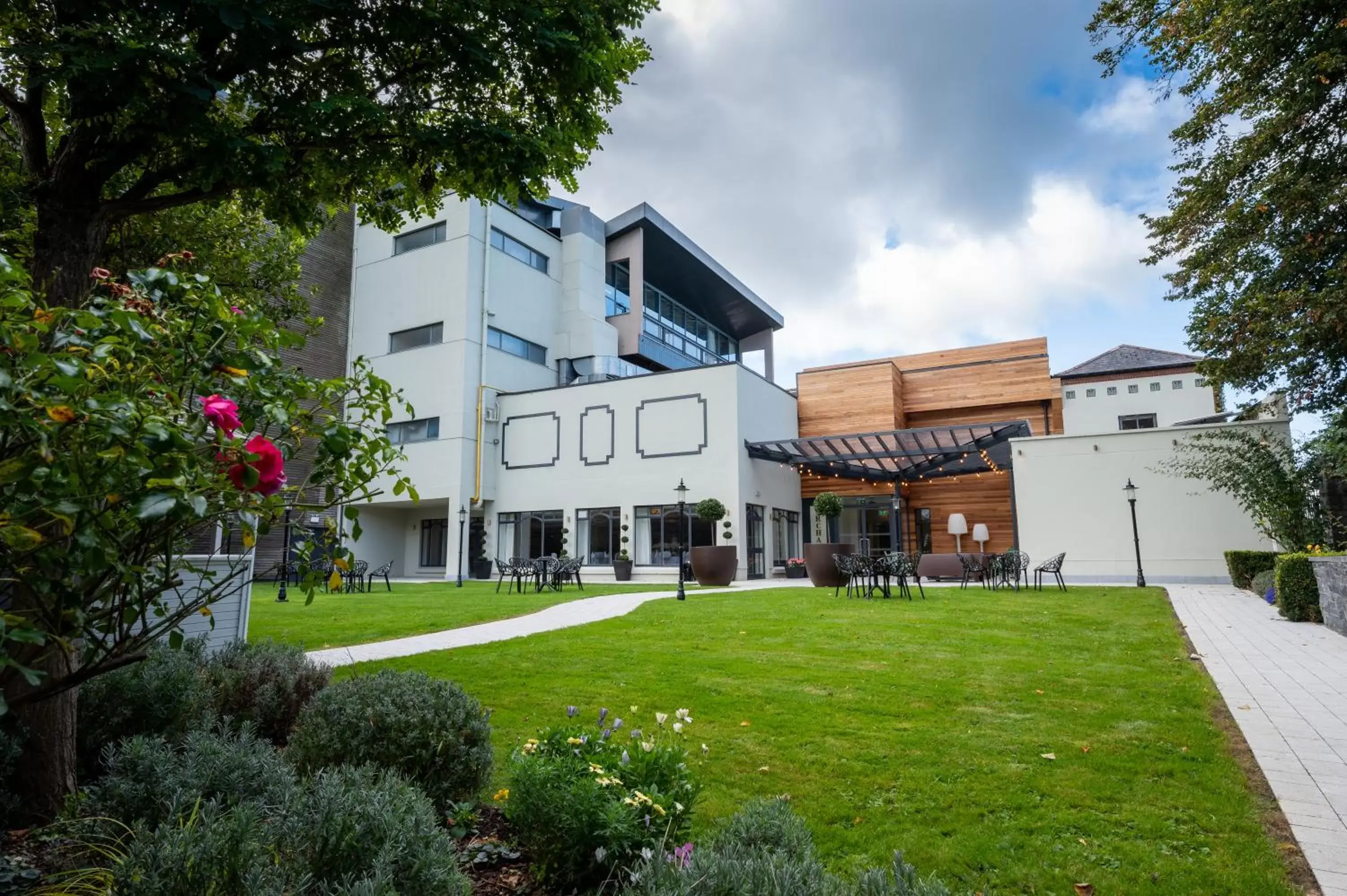 Garden, Property Building in Hotel Kilkenny