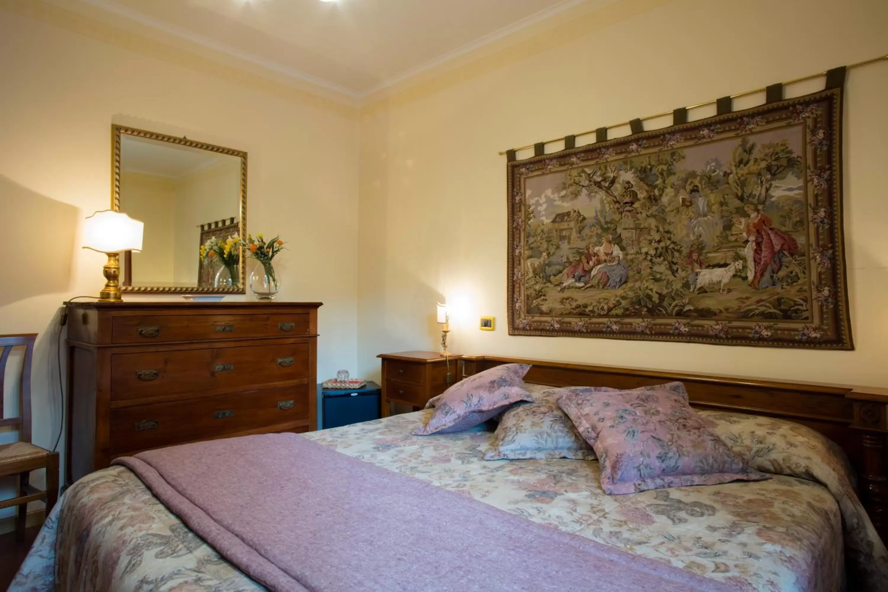 Bed in Albergo Villa Cristina