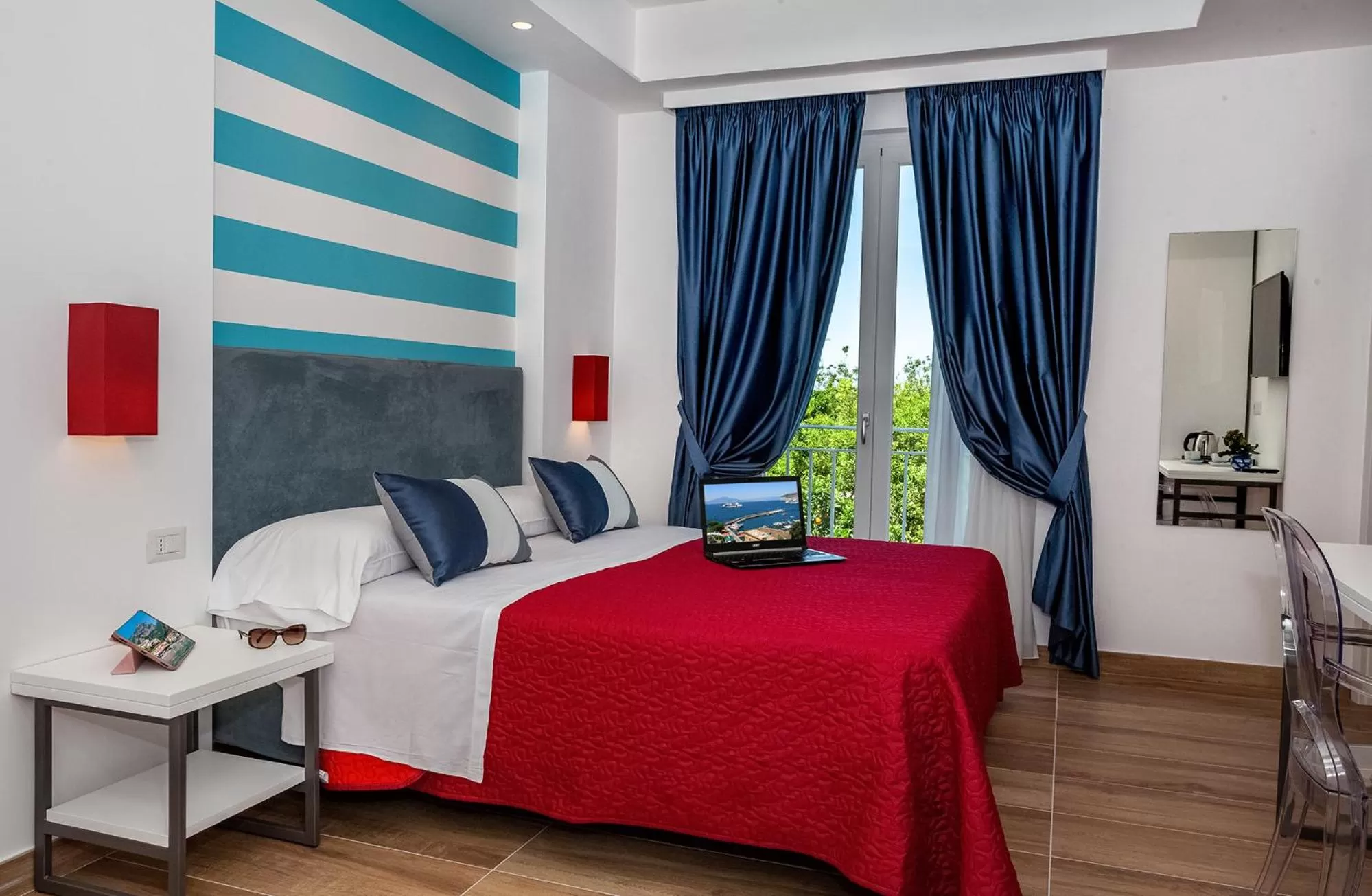 View (from property/room), Bed in Hotel Angelina