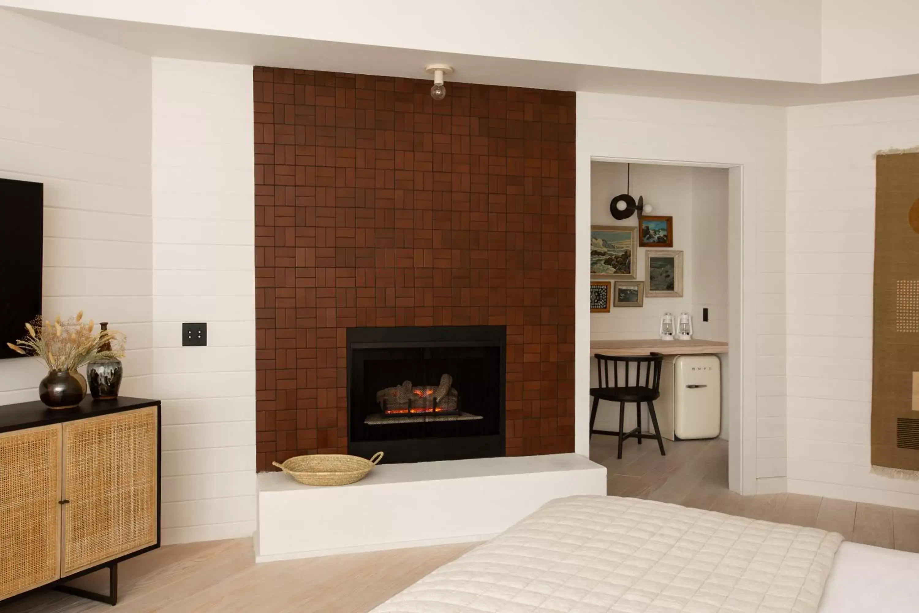 Bedroom, TV/Entertainment Center in White Water