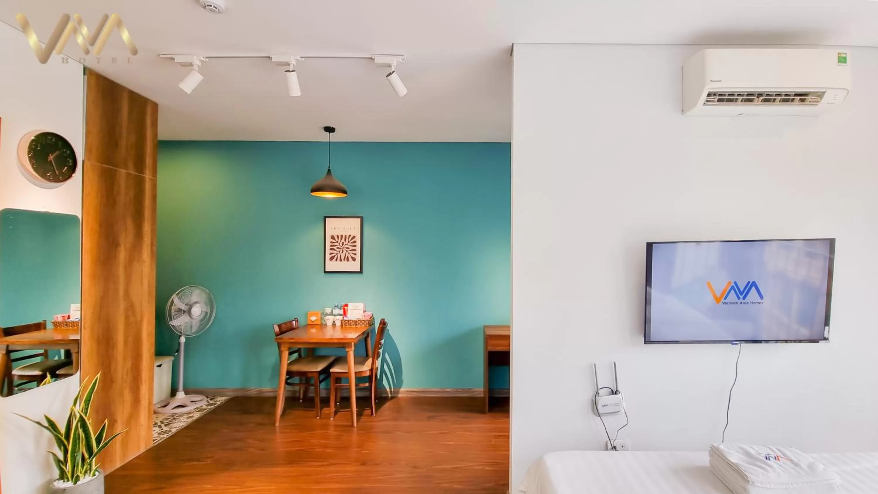 TV and multimedia in VNAHOMES Serviced Apartment