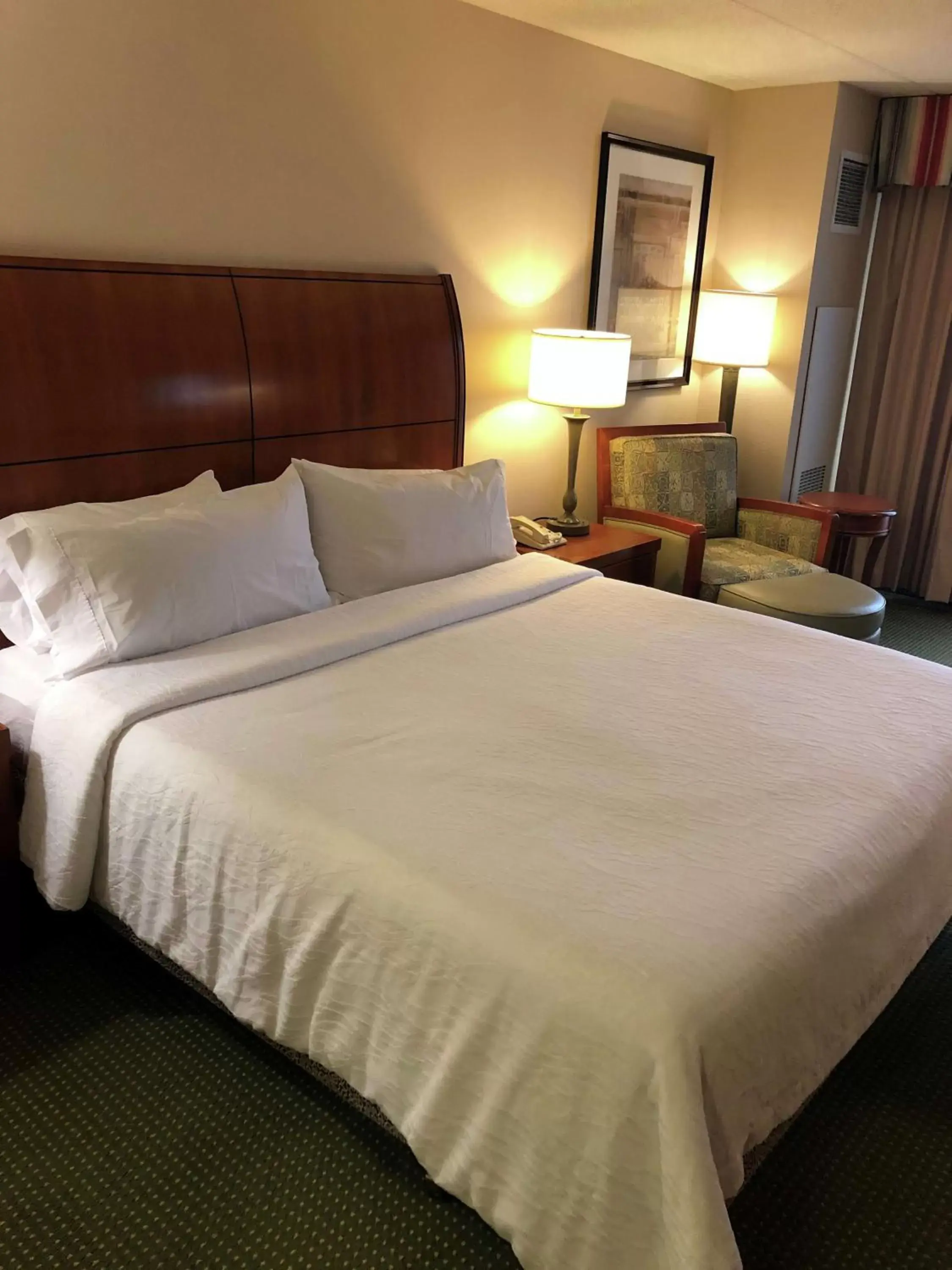 Bed in Hilton Garden Inn Addison