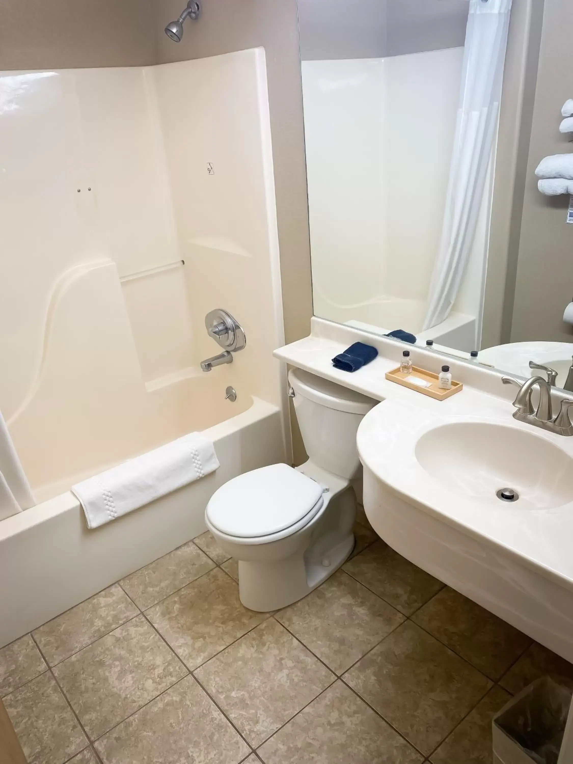 Bathroom in Monument Inn & Suites