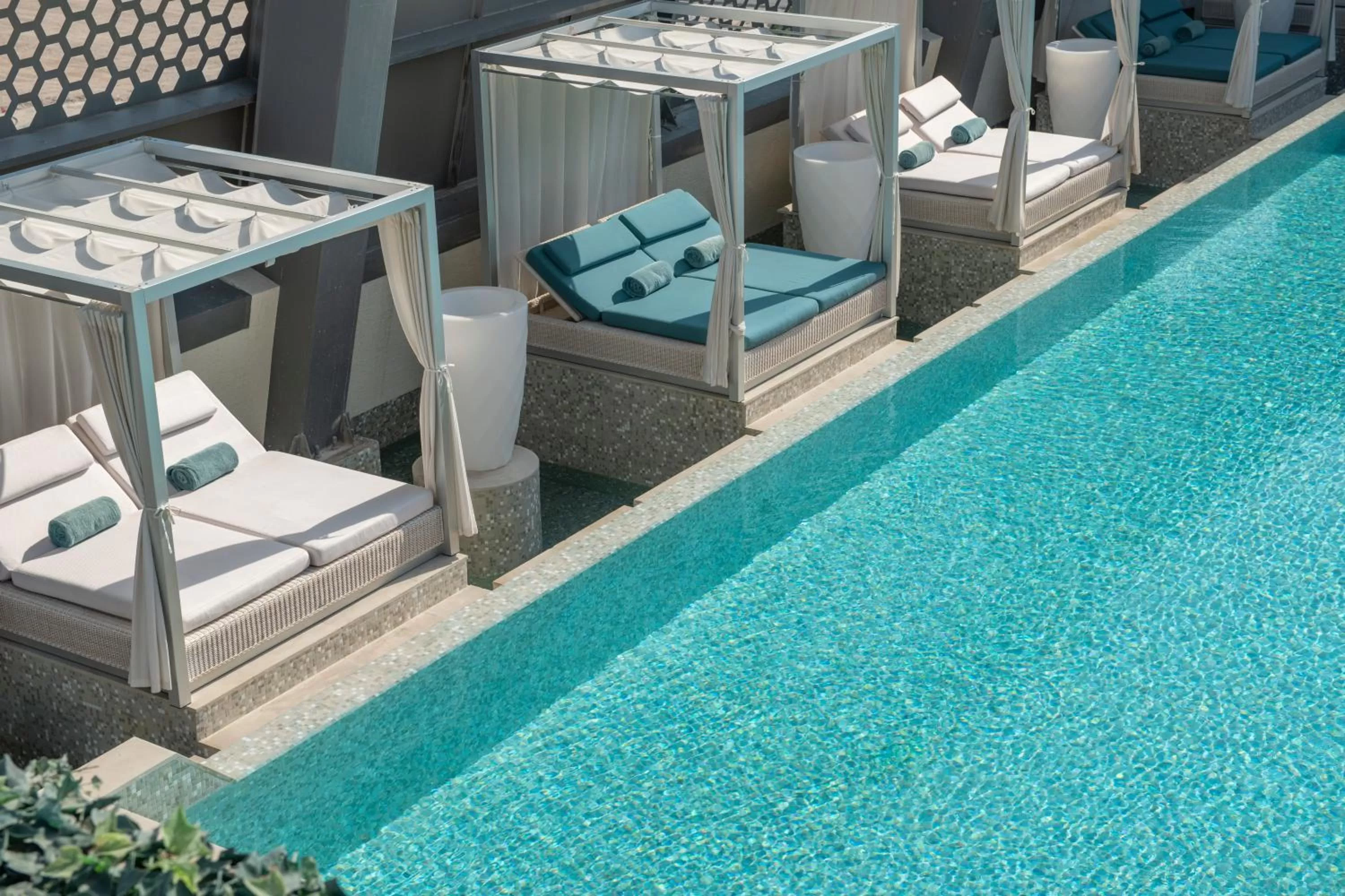 Swimming pool in Steigenberger Hotel Doha