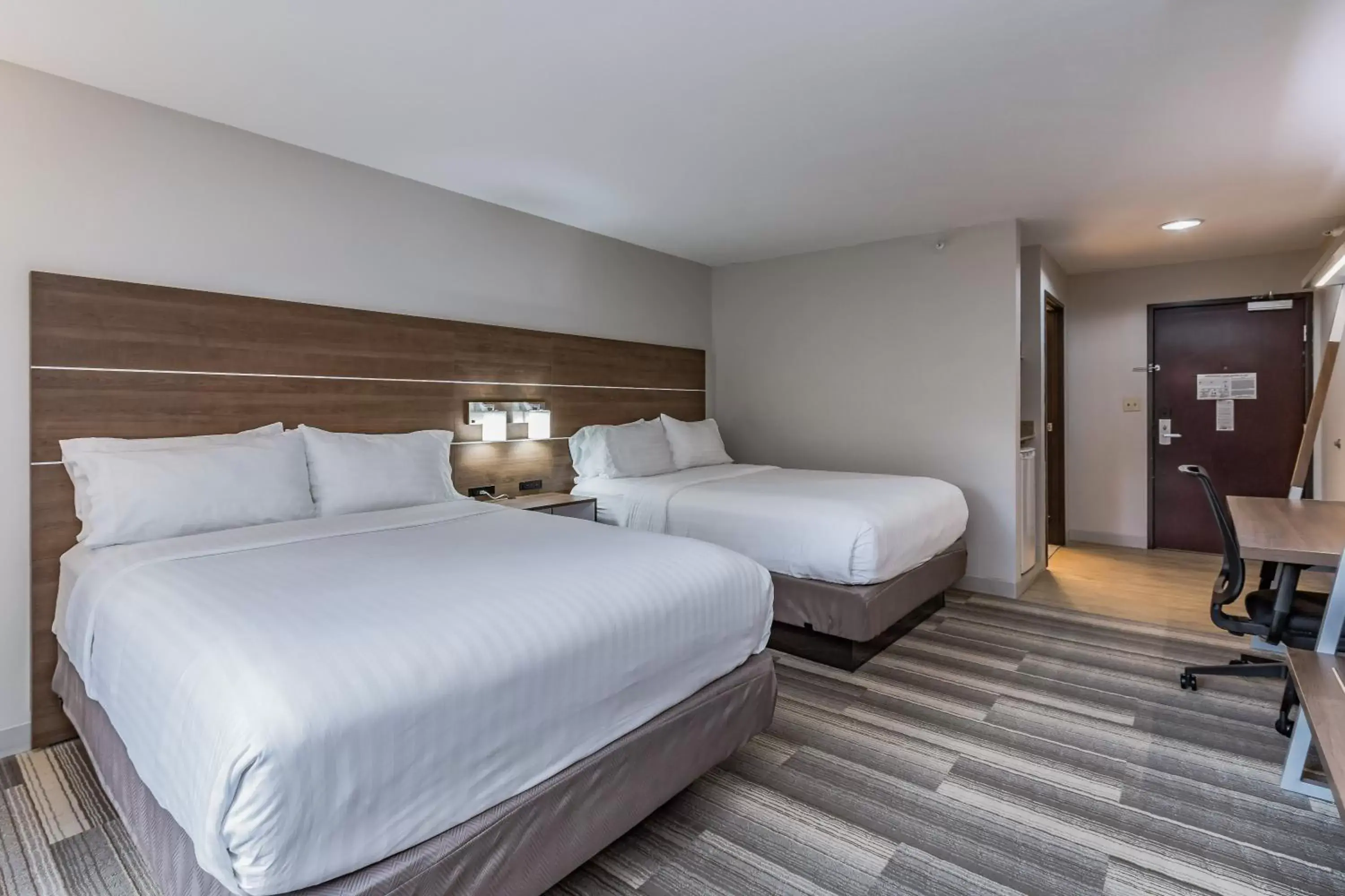 Standard Room with Two Queen Beds in Holiday Inn Express & Suites - South Bend - Notre Dame Univ. Standard Room with Two Queen Beds in Holiday Inn Express & Suites - South Bend - Notre Dame Univ.